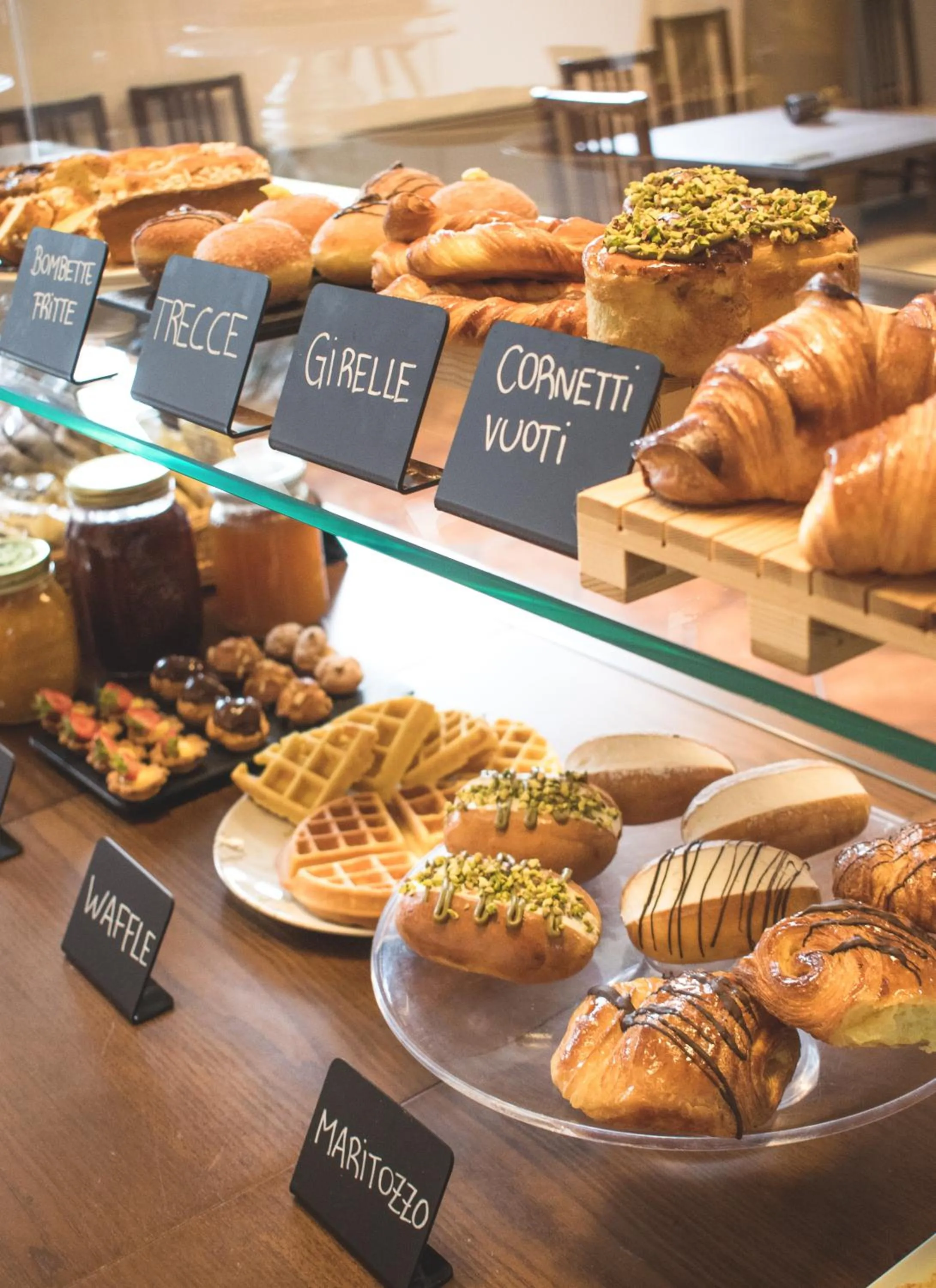 Breakfast in Catignano Hotel