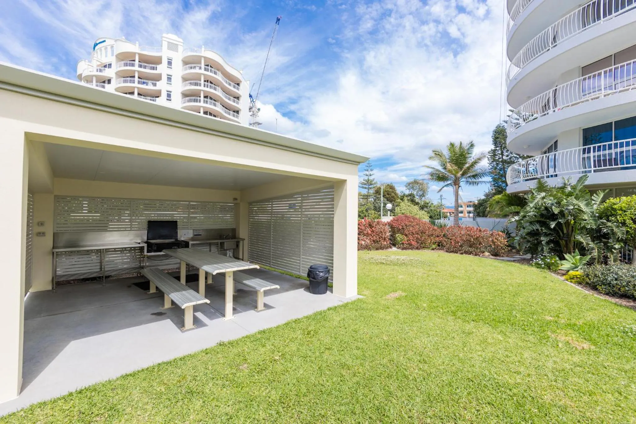 BBQ facilities in Burleigh Surf Apartments