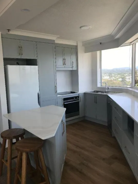 Kitchen or kitchenette in Burleigh Surf Apartments