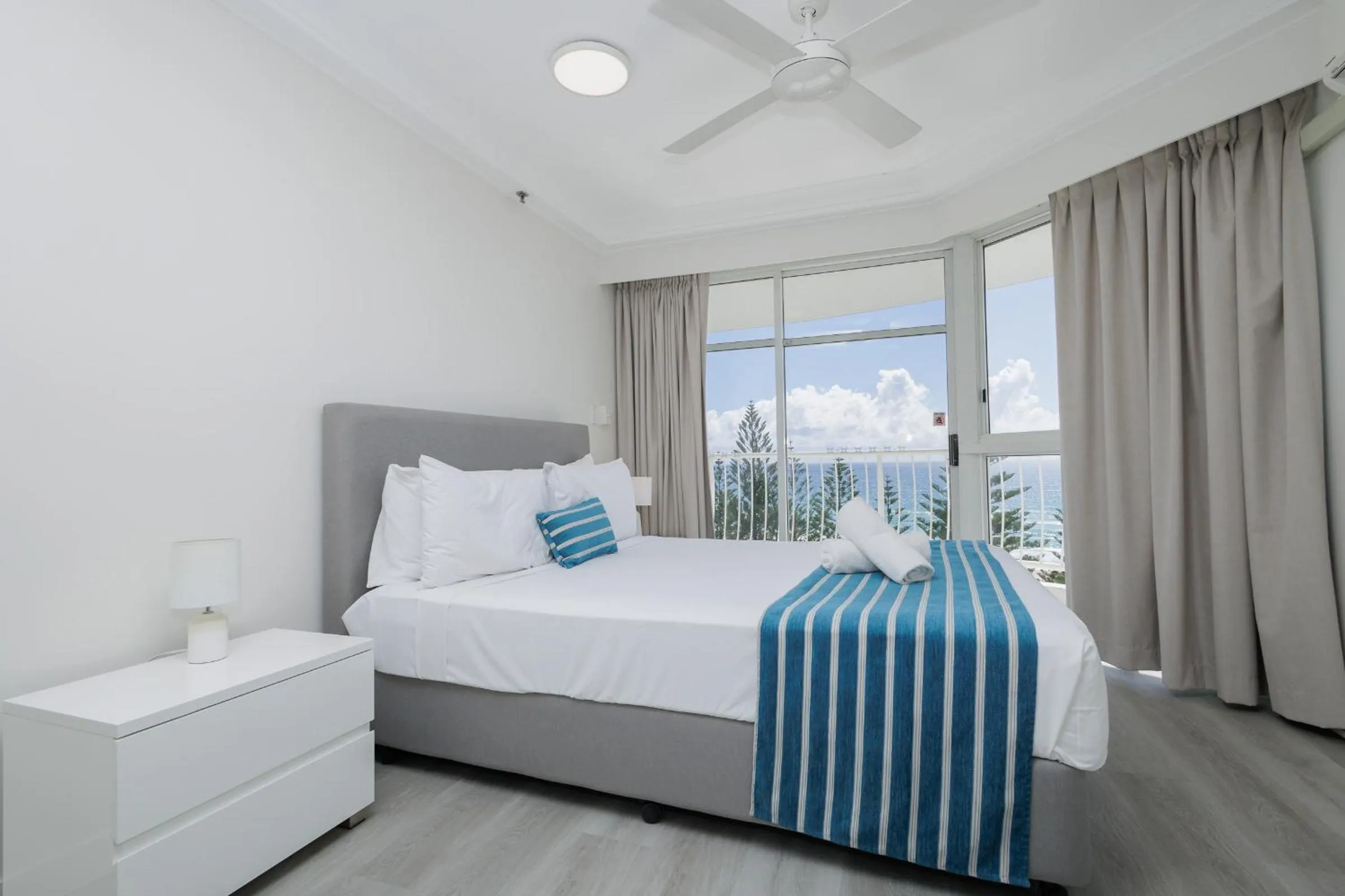 Bed in Burleigh Surf Apartments