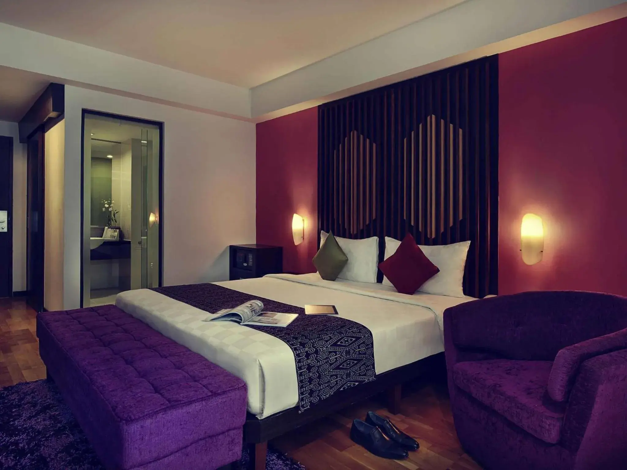 Deluxe King Room in Mercure Pontianak City Center Deluxe King Room in Mercure Pontianak City Center