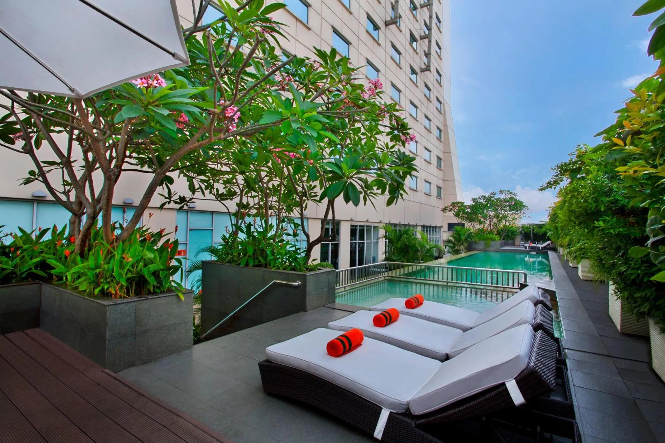 Swimming pool in HARRIS Hotel and Conventions Kelapa Gading Jakarta