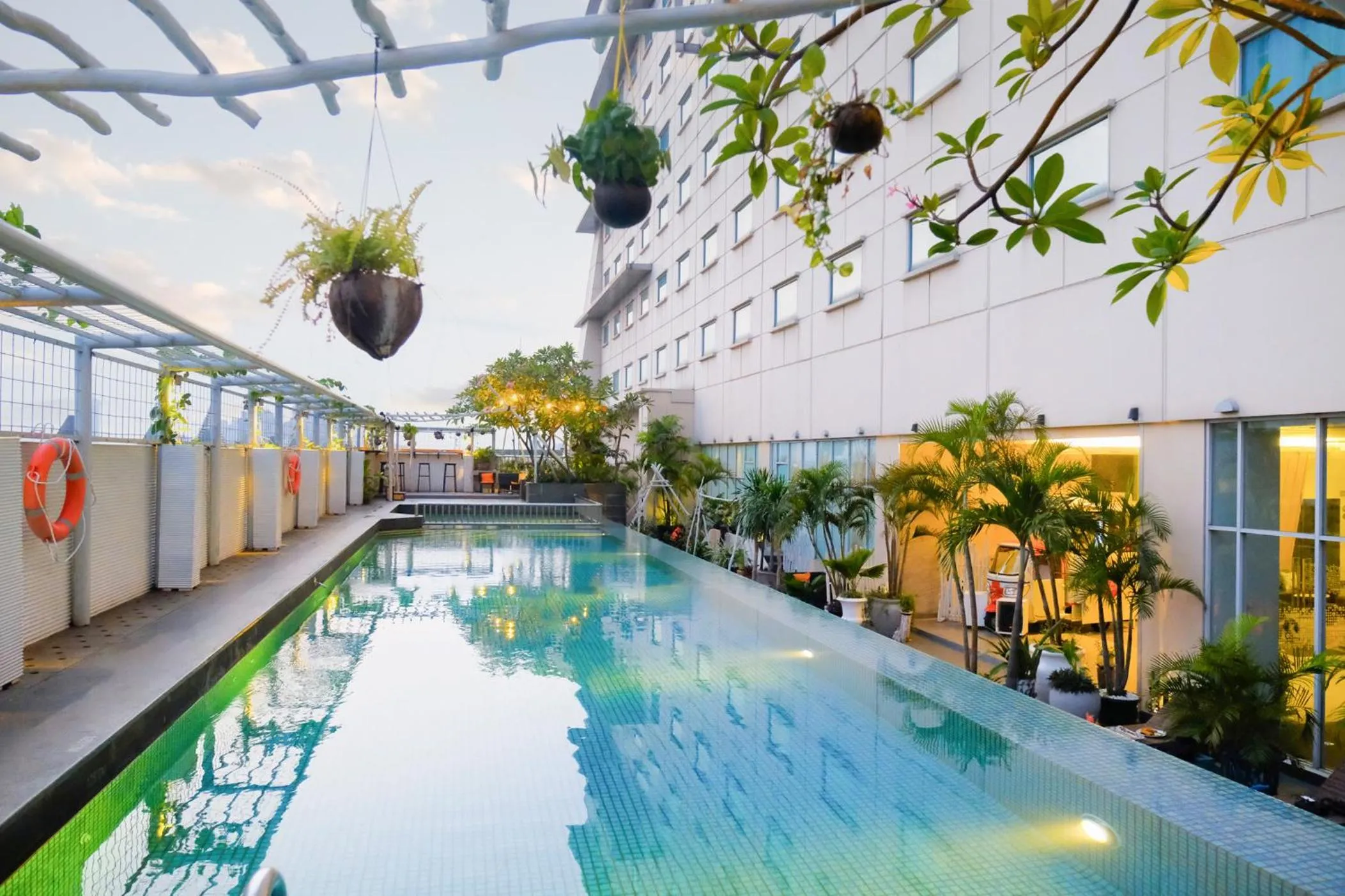 Swimming pool in HARRIS Hotel and Conventions Kelapa Gading Jakarta