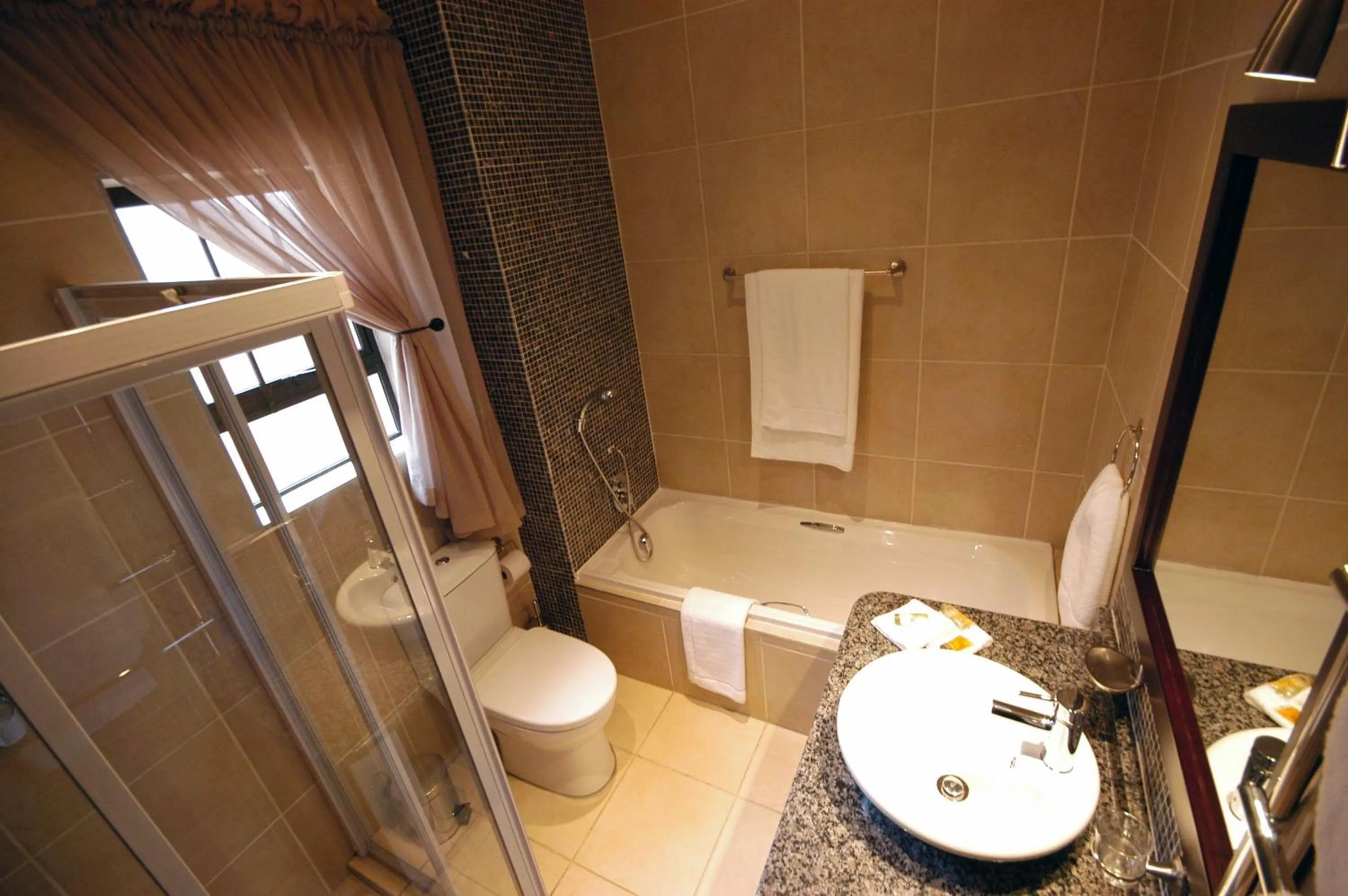 Bathroom in Heidelberg Kloof Lodge