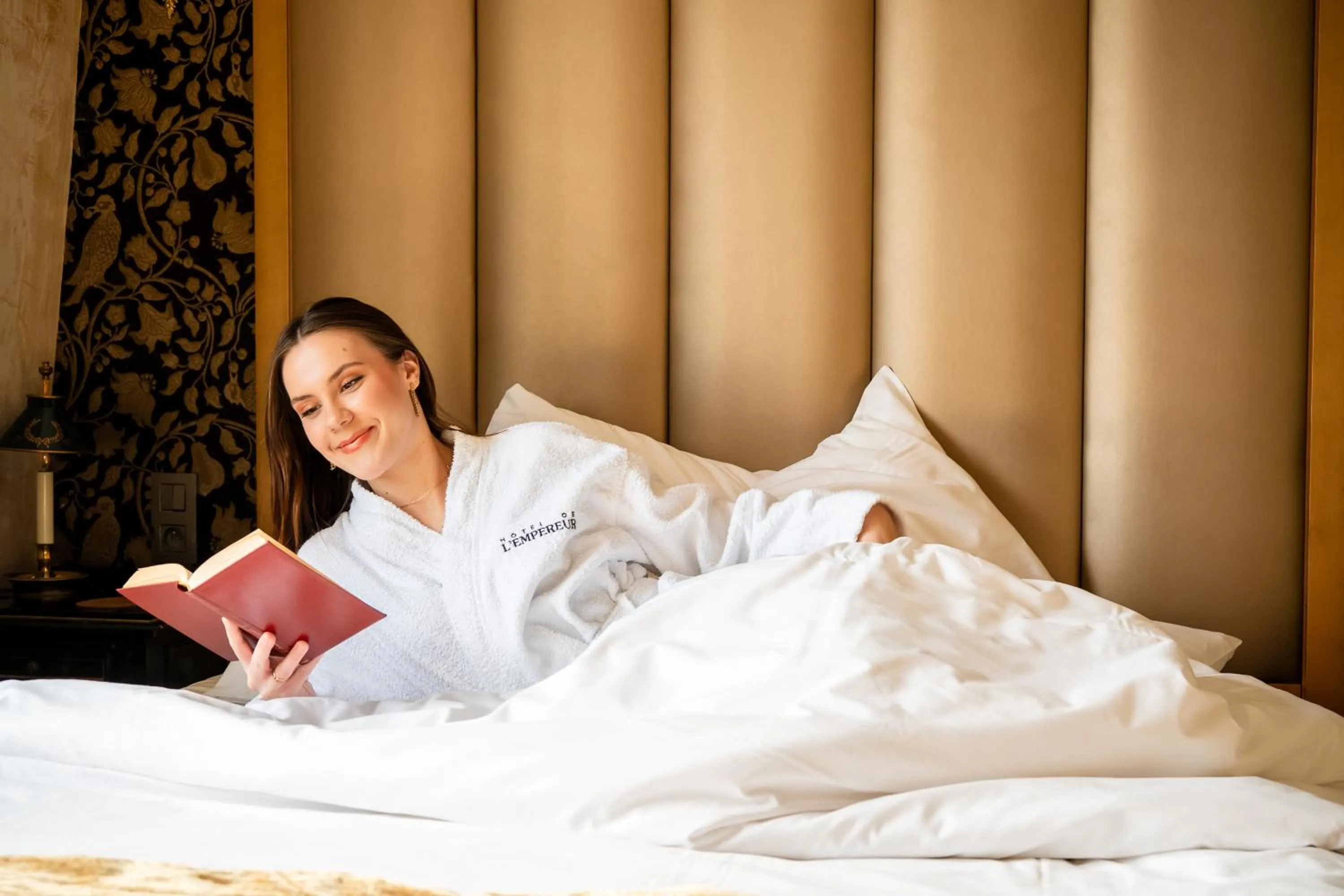 Bed in Hotel de L'Empereur by Malone