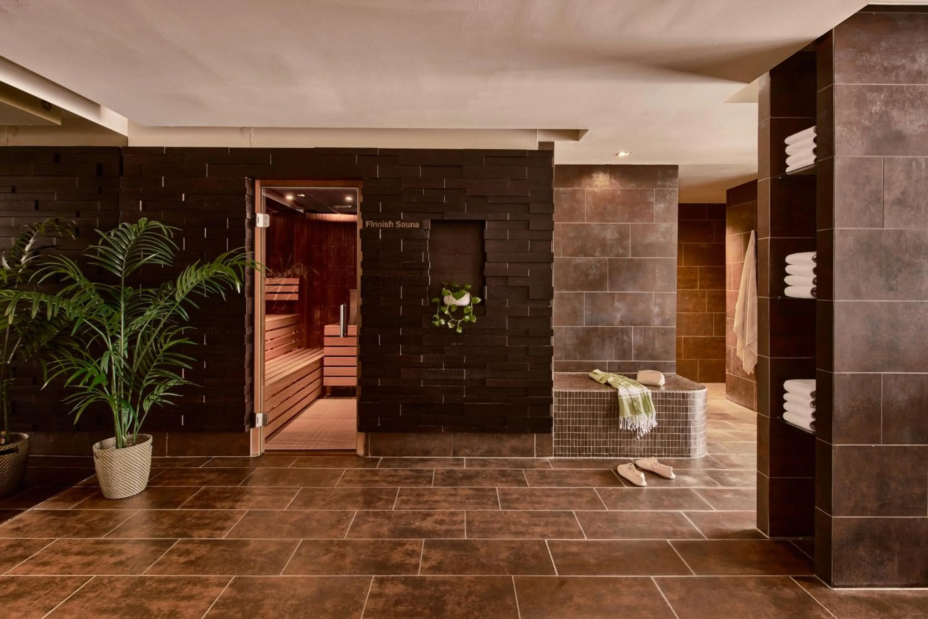 Spa and wellness centre/facilities in Falkensteiner Hotel Bratislava