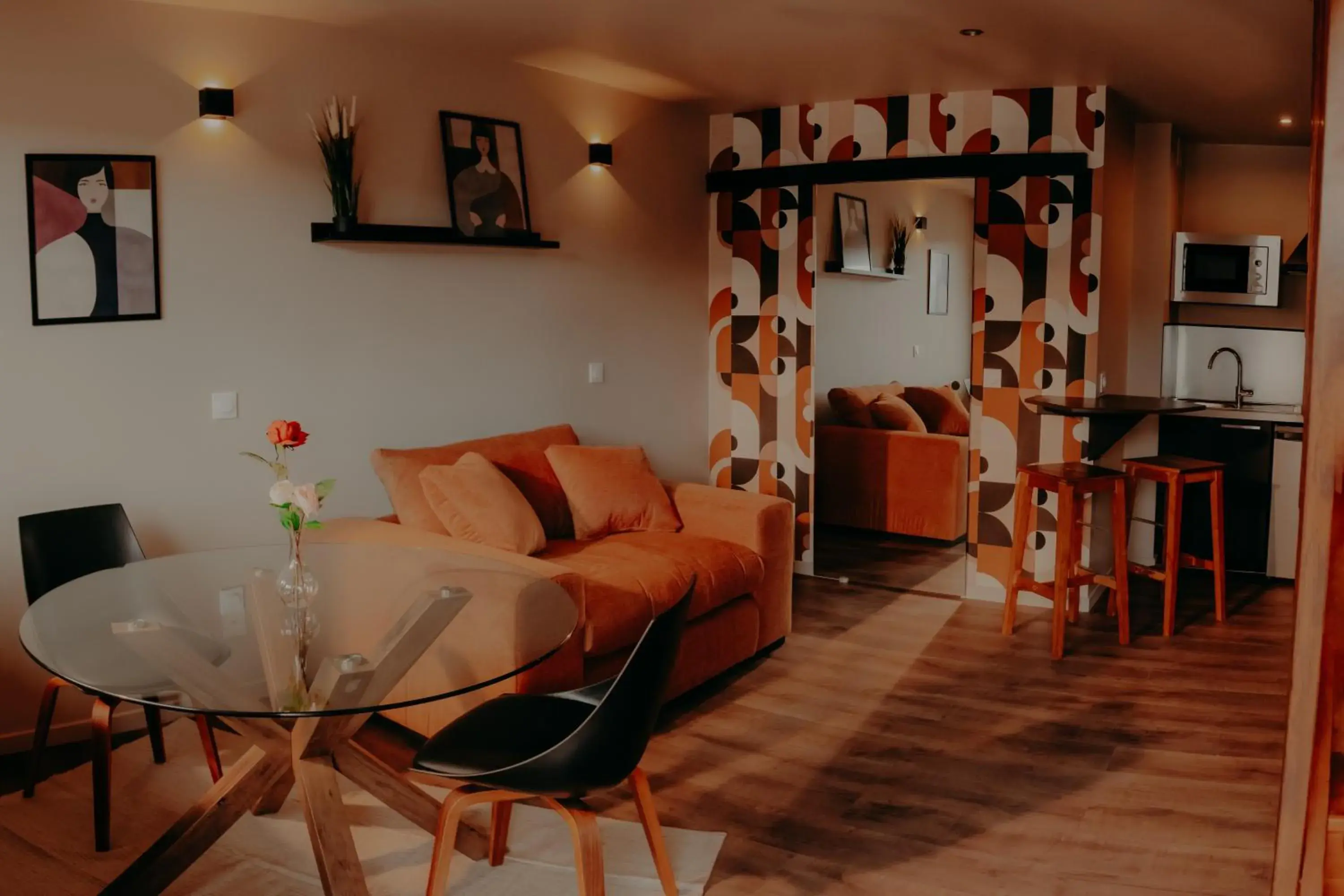 Deluxe King Room in Le Central Hôtel-Bar Deluxe King Room in Le Central Hôtel-Bar