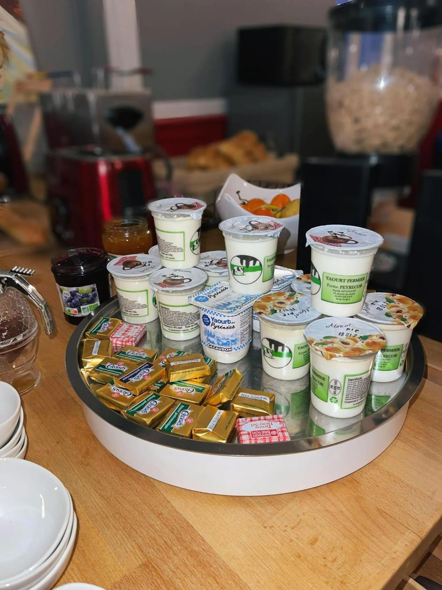 Buffet breakfast in Le Central Hôtel-Bar