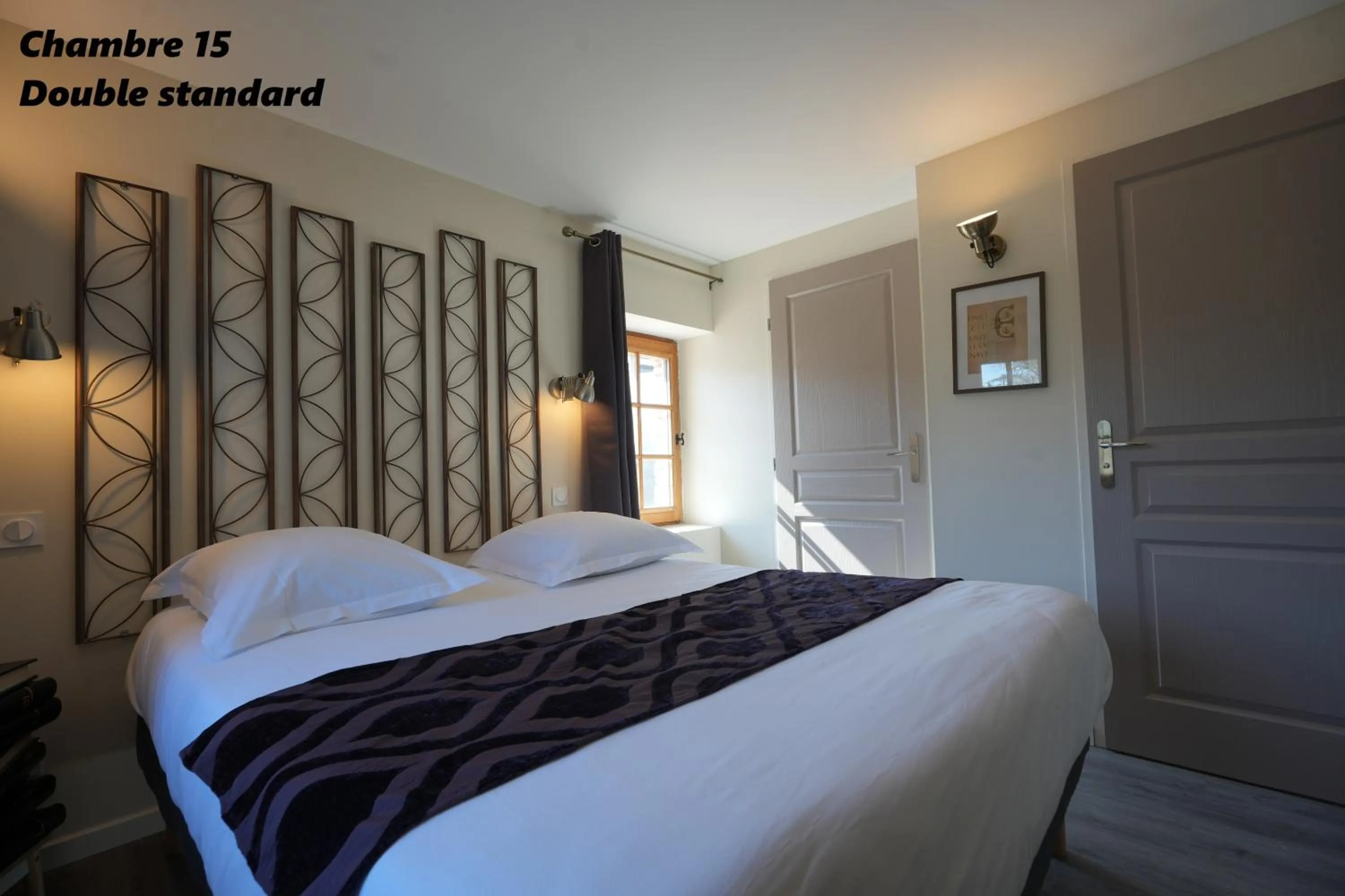 Bed in Logis Domaine de Peyrolade