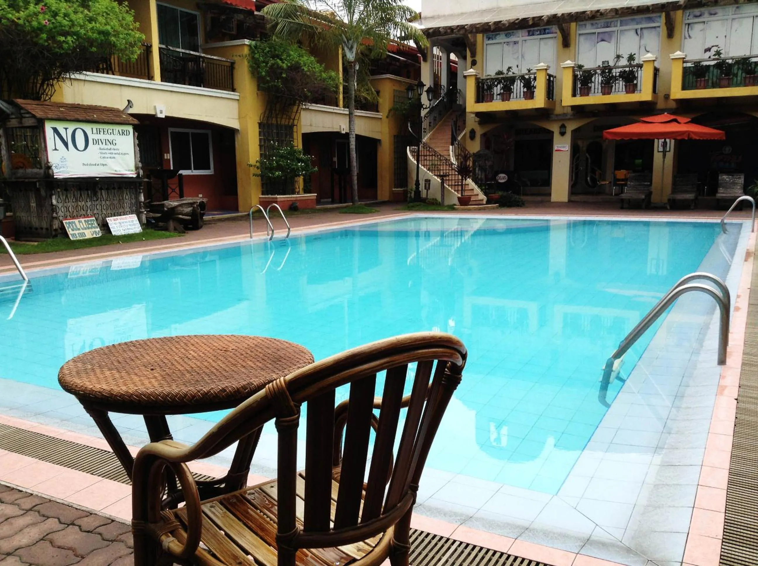 Swimming pool in Crown Regency Residences Davao