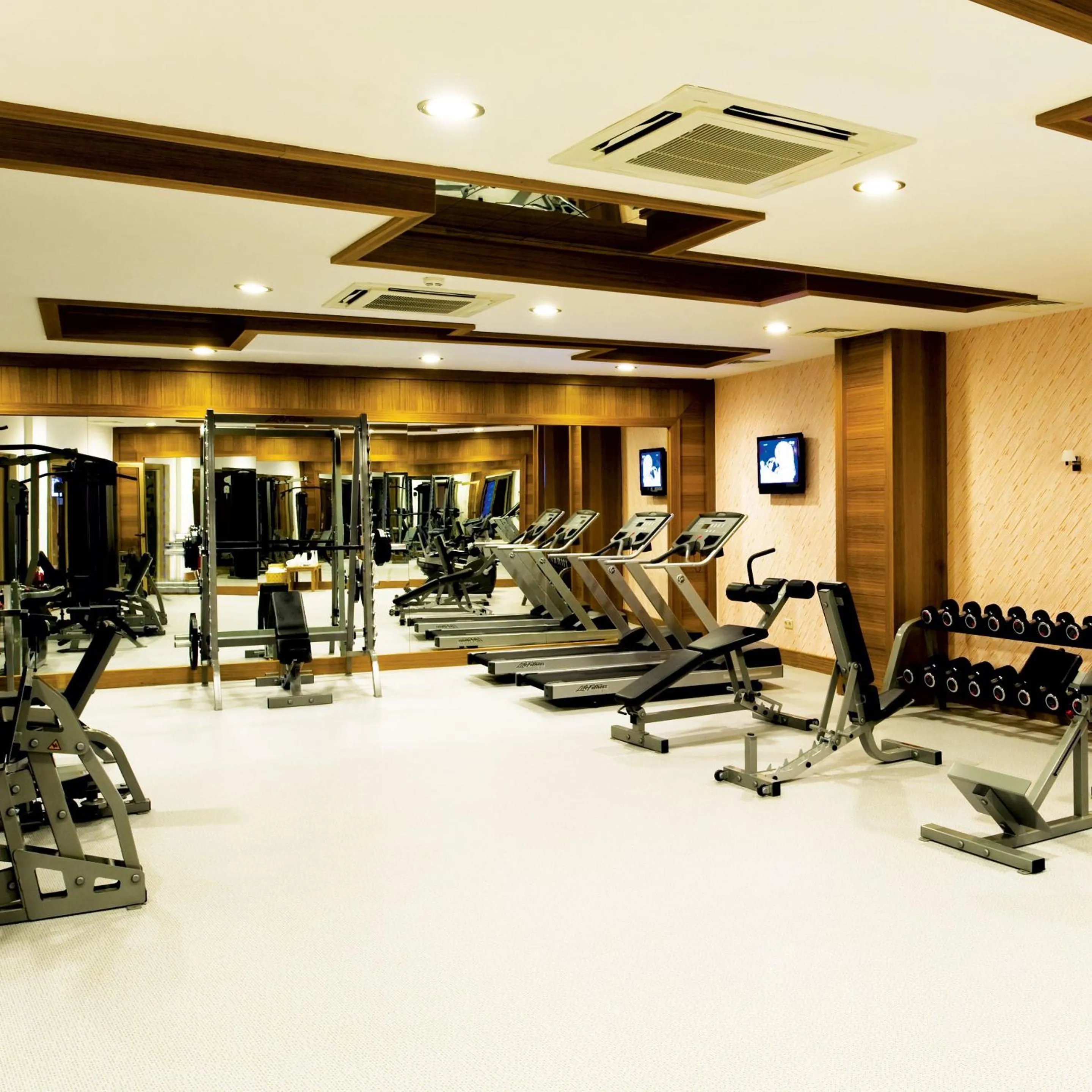 Fitness centre/facilities in Paloma Pasha