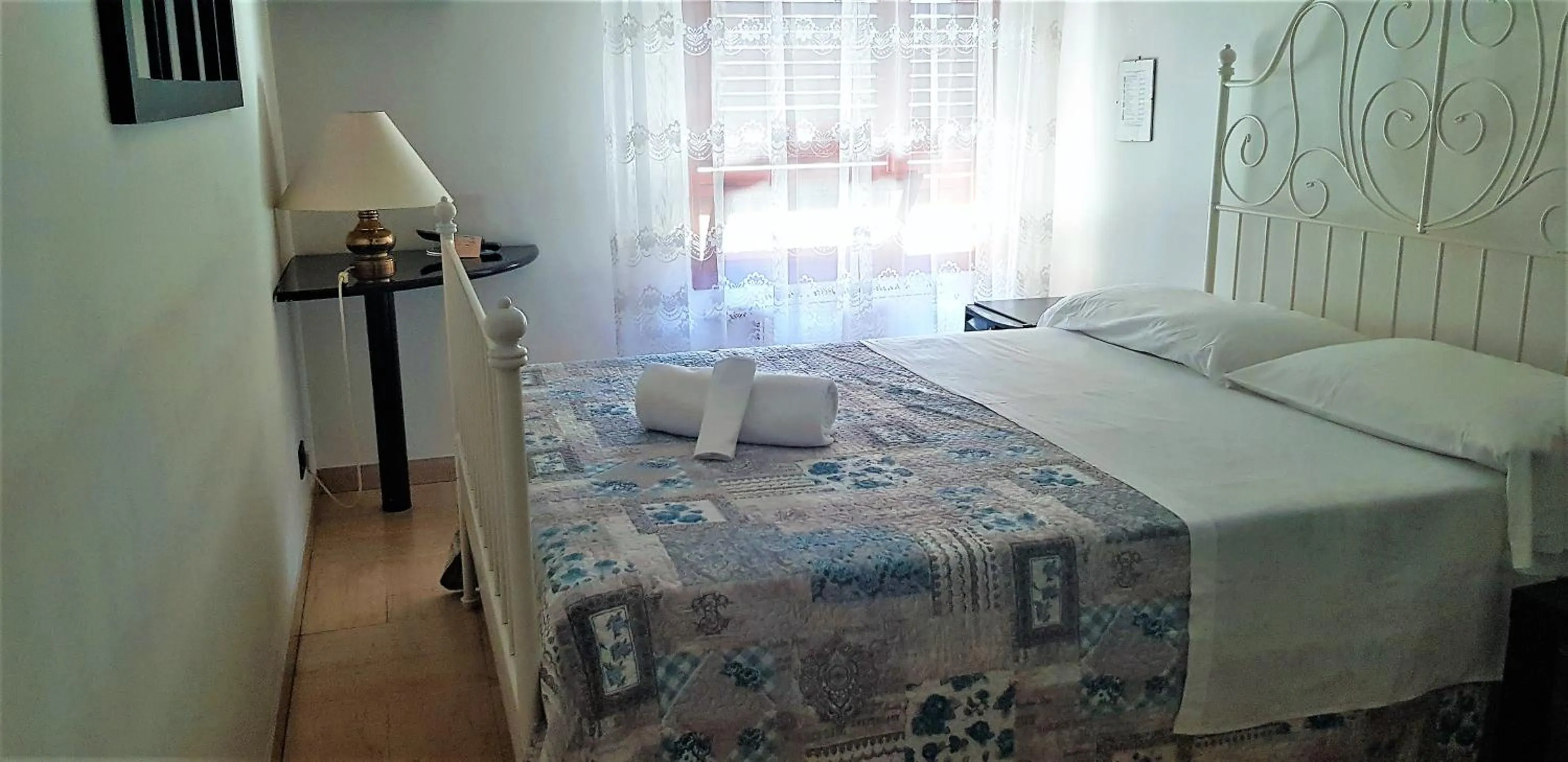 Bed in Hotel Provenza