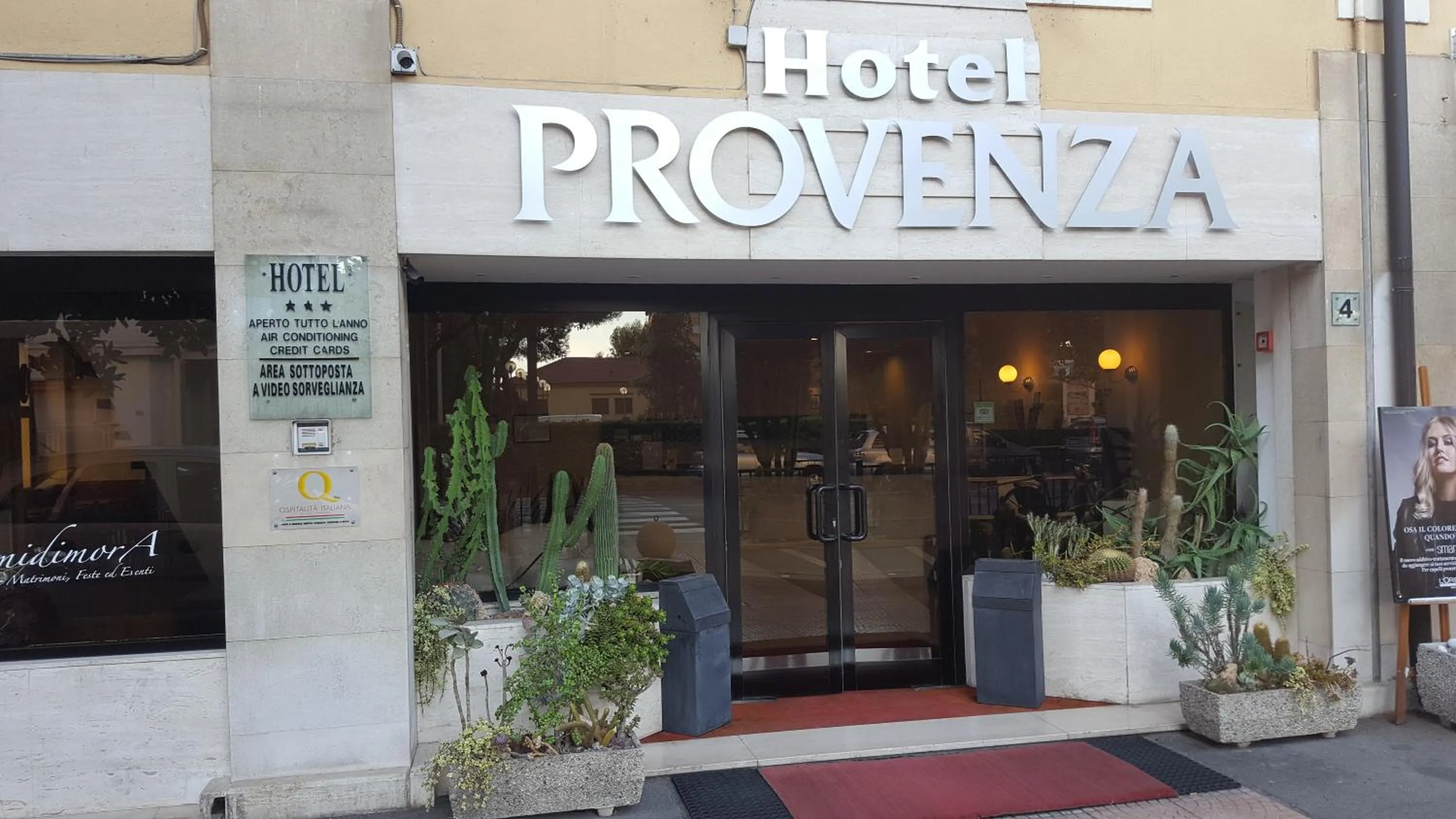 Facade/entrance in Hotel Provenza