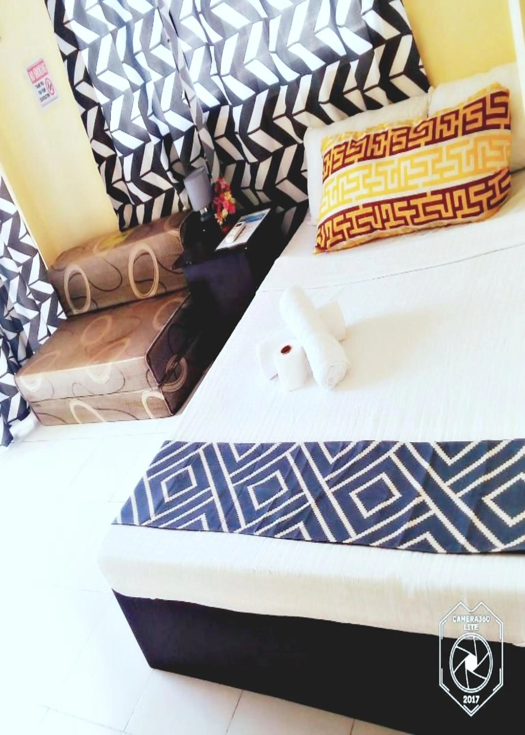 Bed in Angler's Hub & Resort Oslob