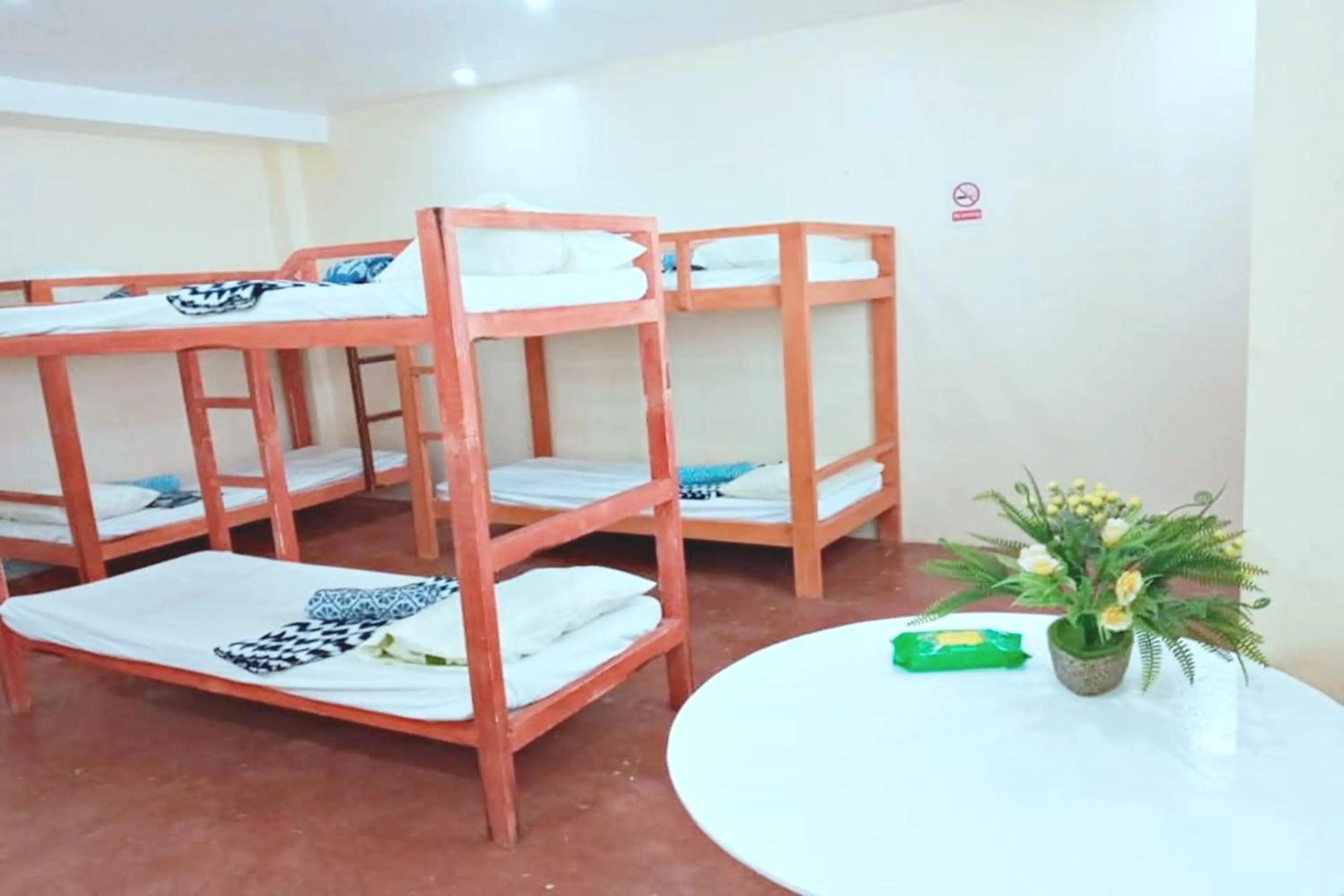 Bed in Angler's Hub & Resort Oslob