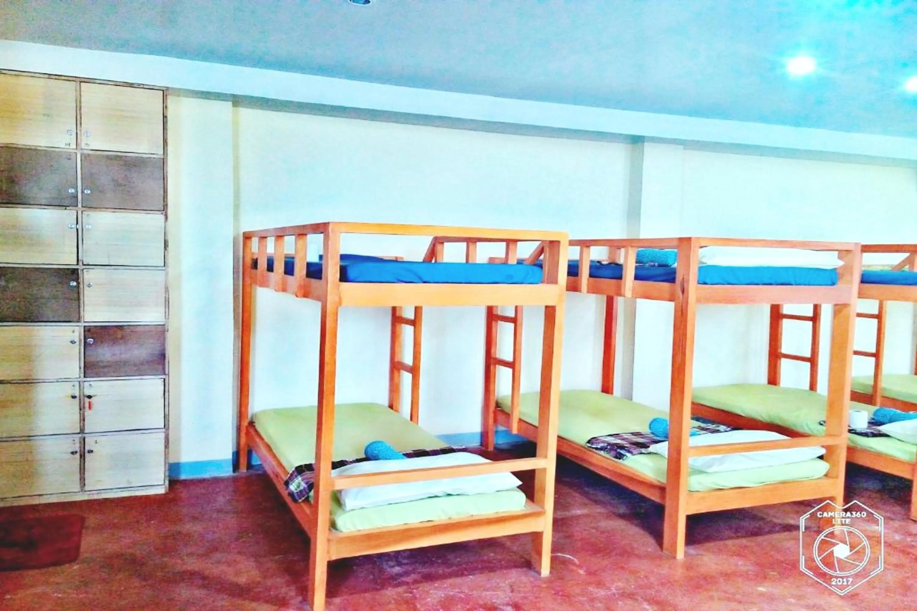 Bed in Angler's Hub & Resort Oslob