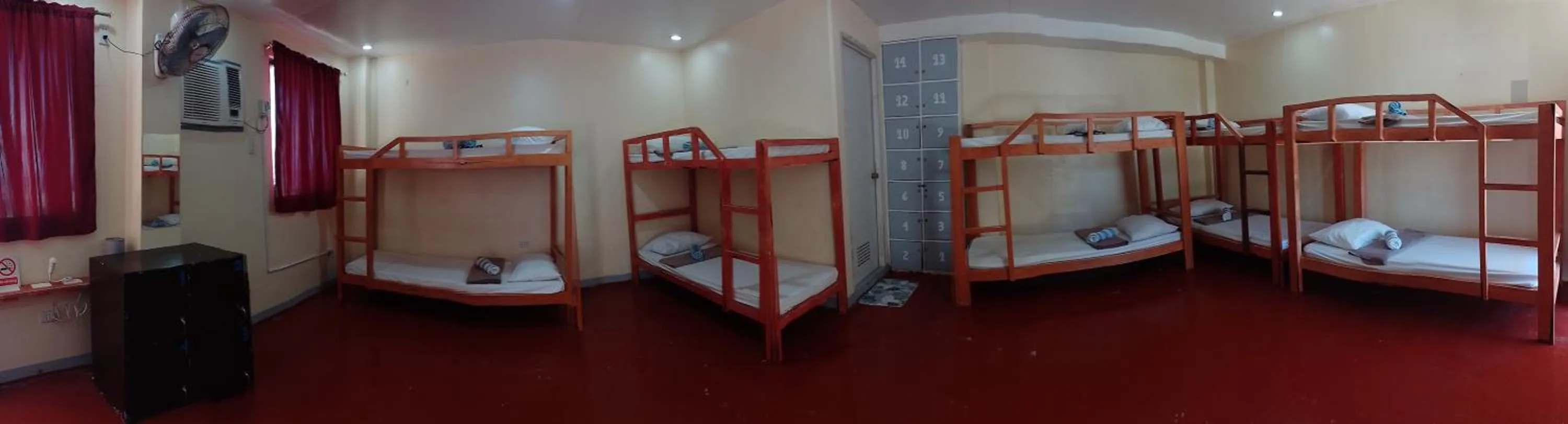 Bed in Angler's Hub & Resort Oslob