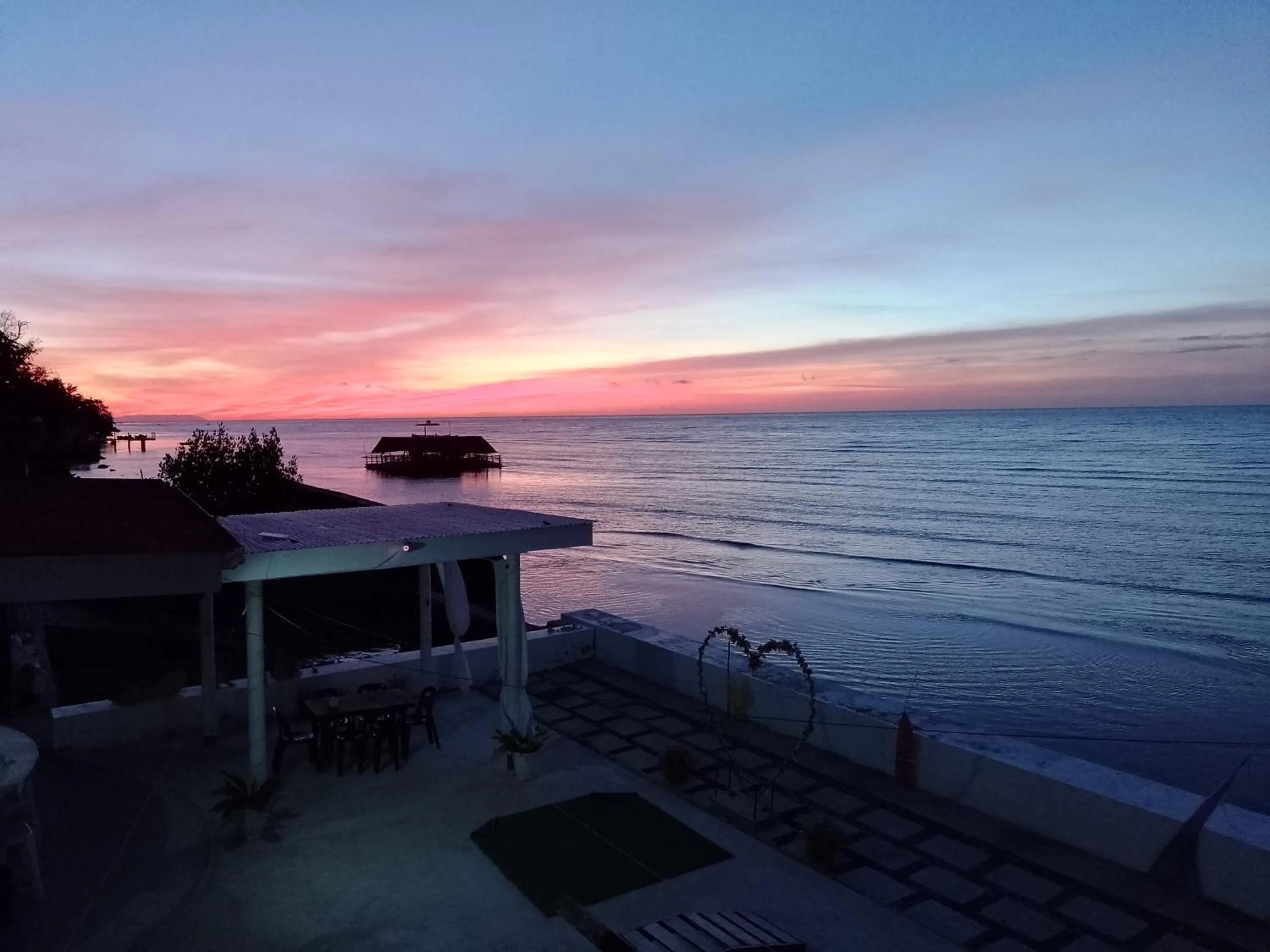 Angler's Hub & Resort Oslob