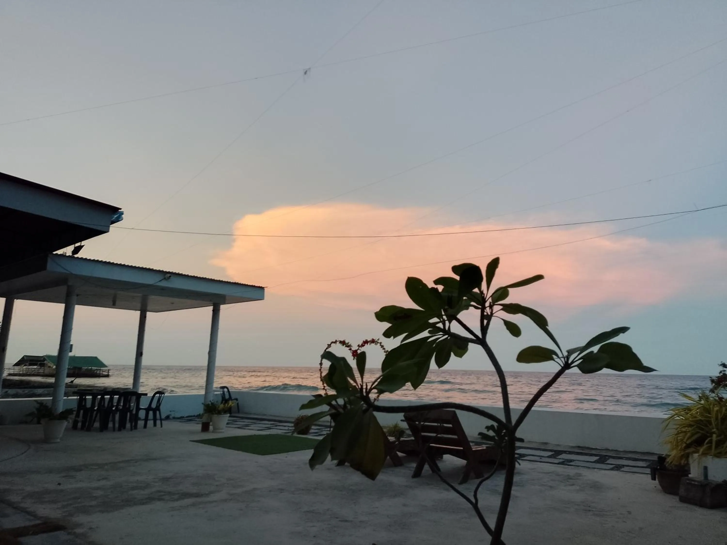 Angler's Hub & Resort Oslob