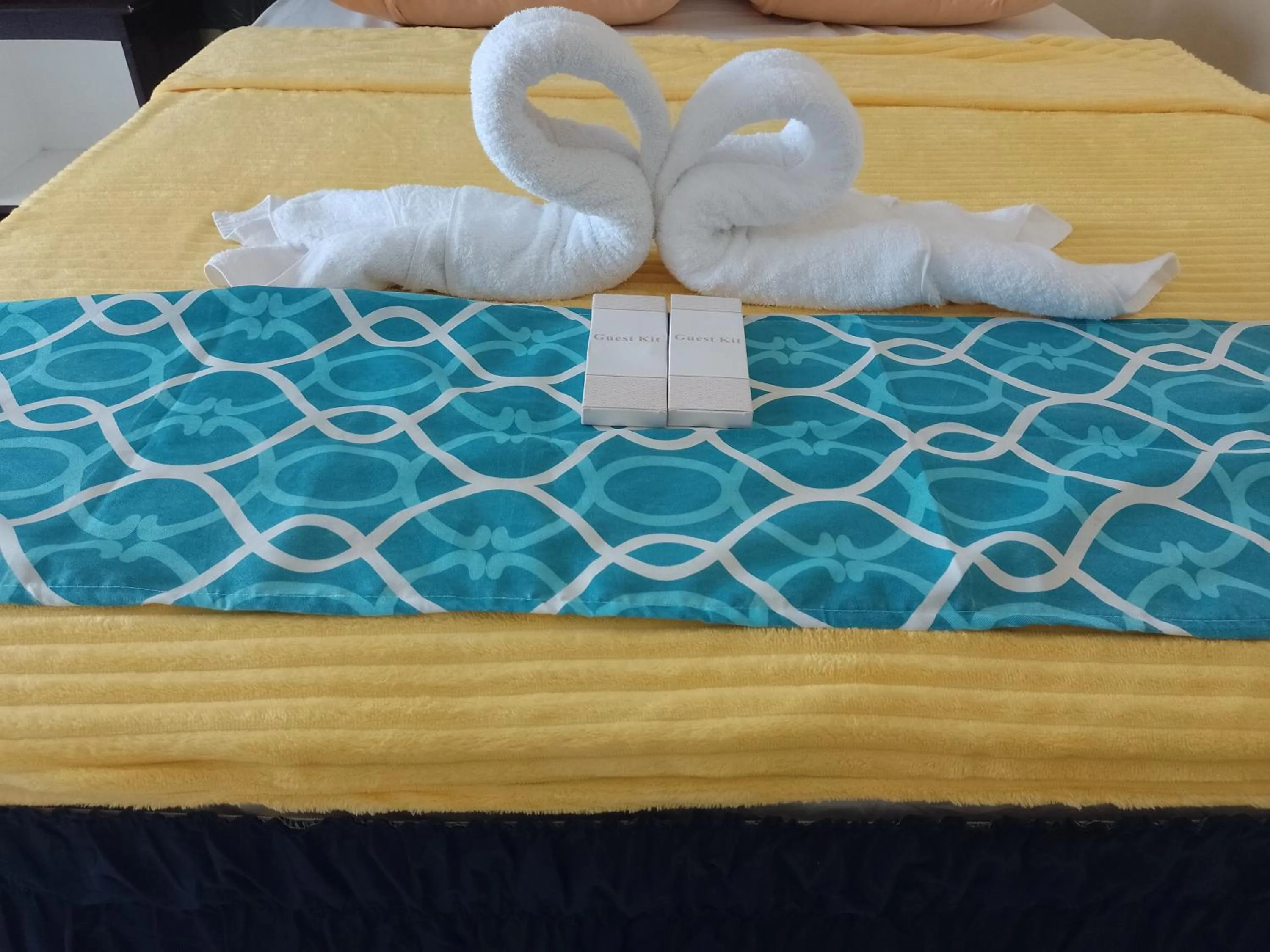 Bed in Angler's Hub & Resort Oslob