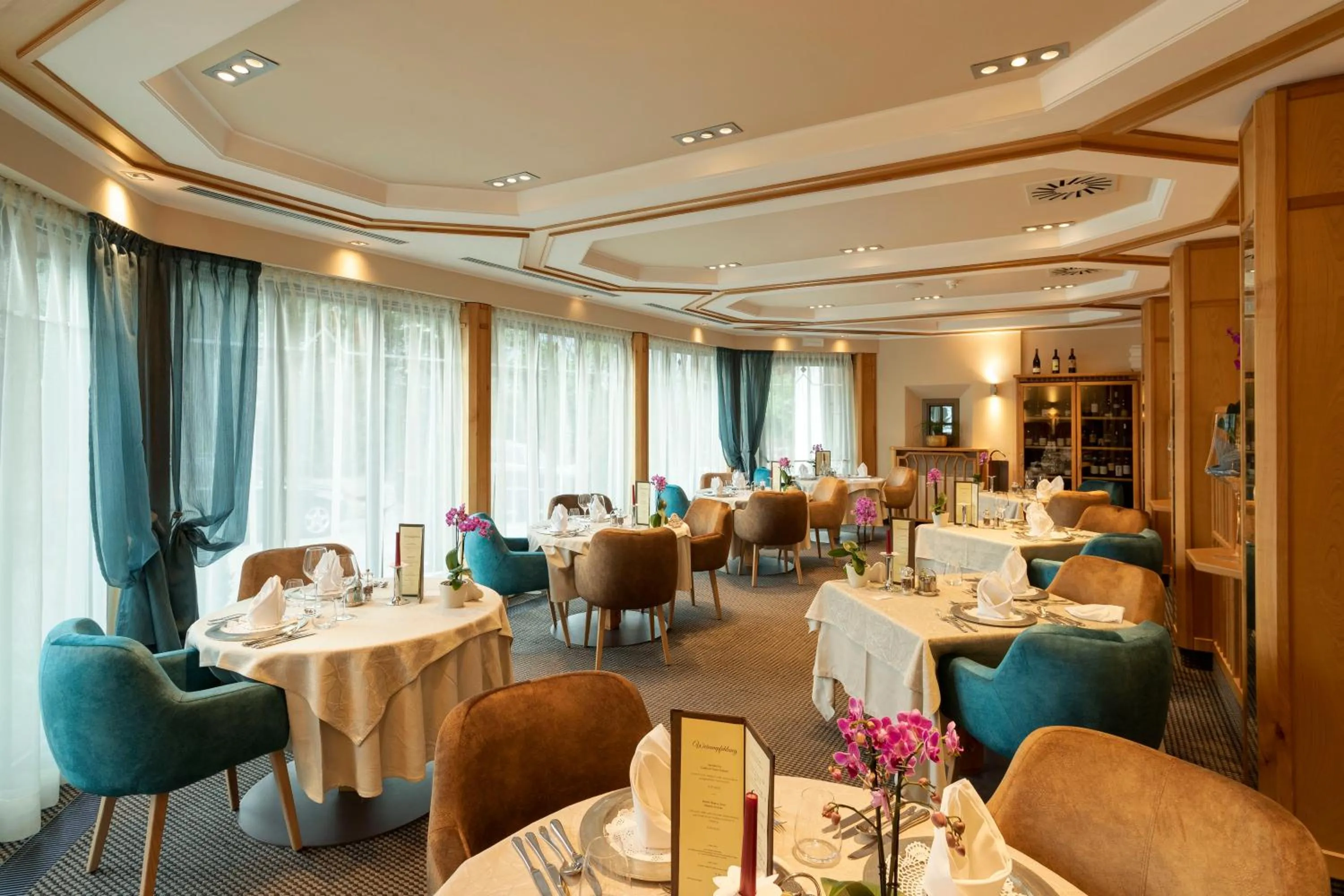 Restaurant/places to eat in Hotel Burggräflerhof