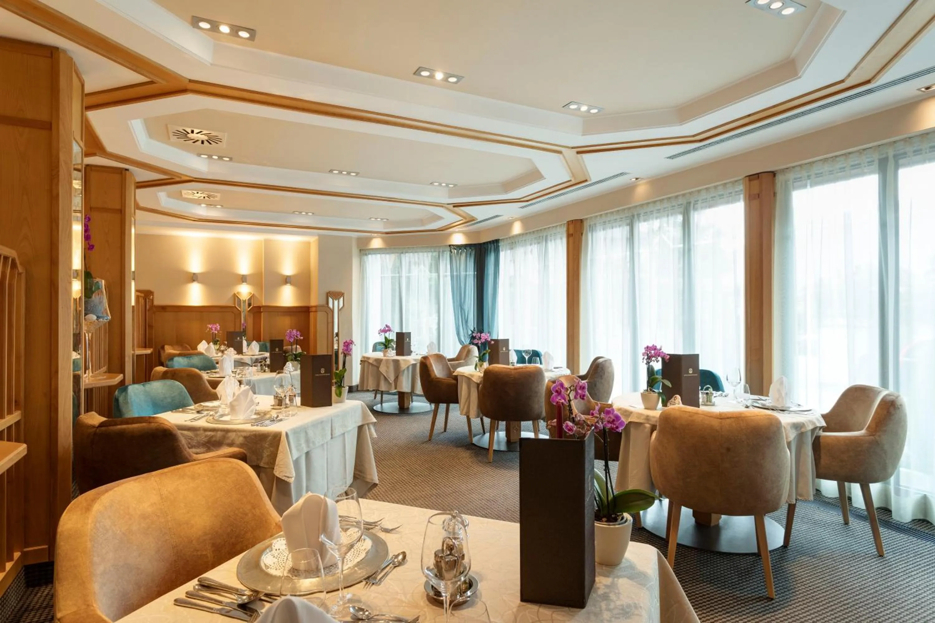 Restaurant/places to eat in Hotel Burggräflerhof