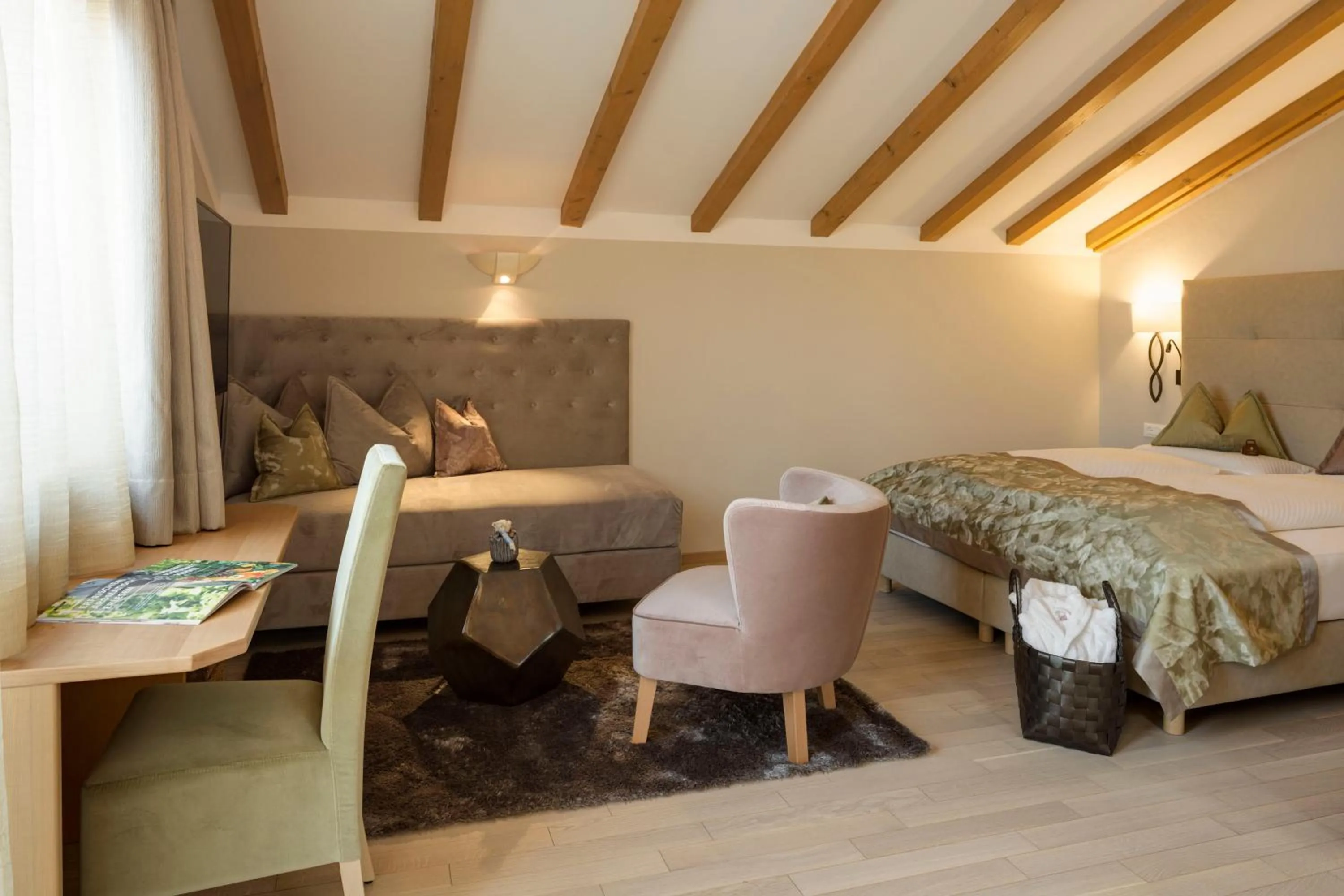 Photo of the whole room, Bed in Hotel Burggräflerhof