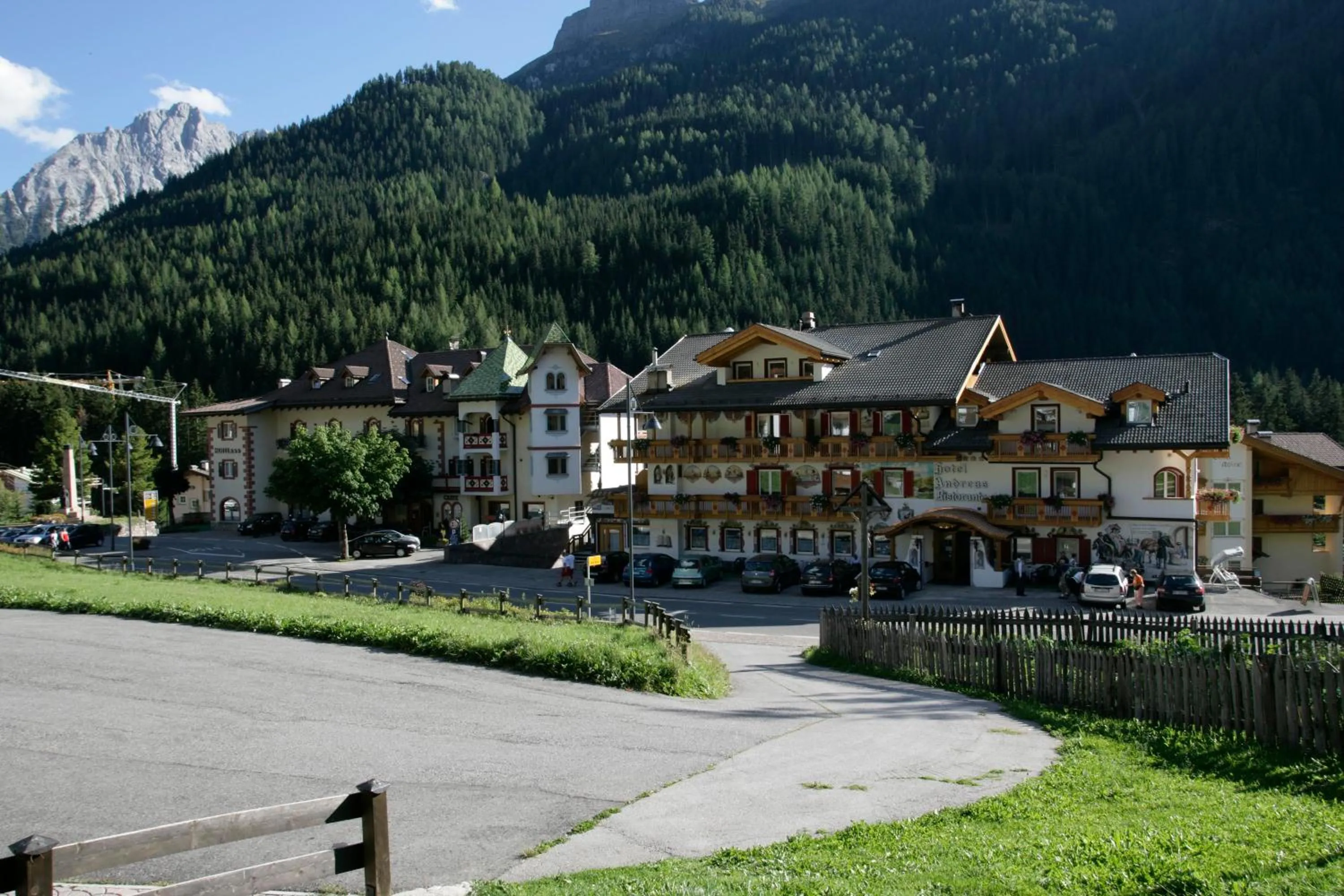 Facade/entrance in Hotel B&B Andreas