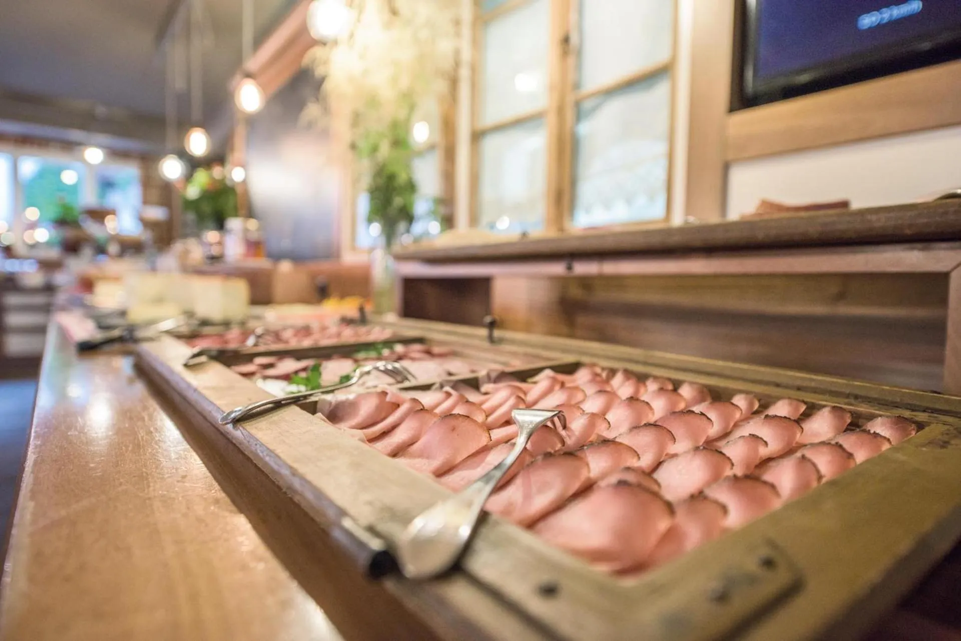 Buffet breakfast in Hotel Gassenwirt