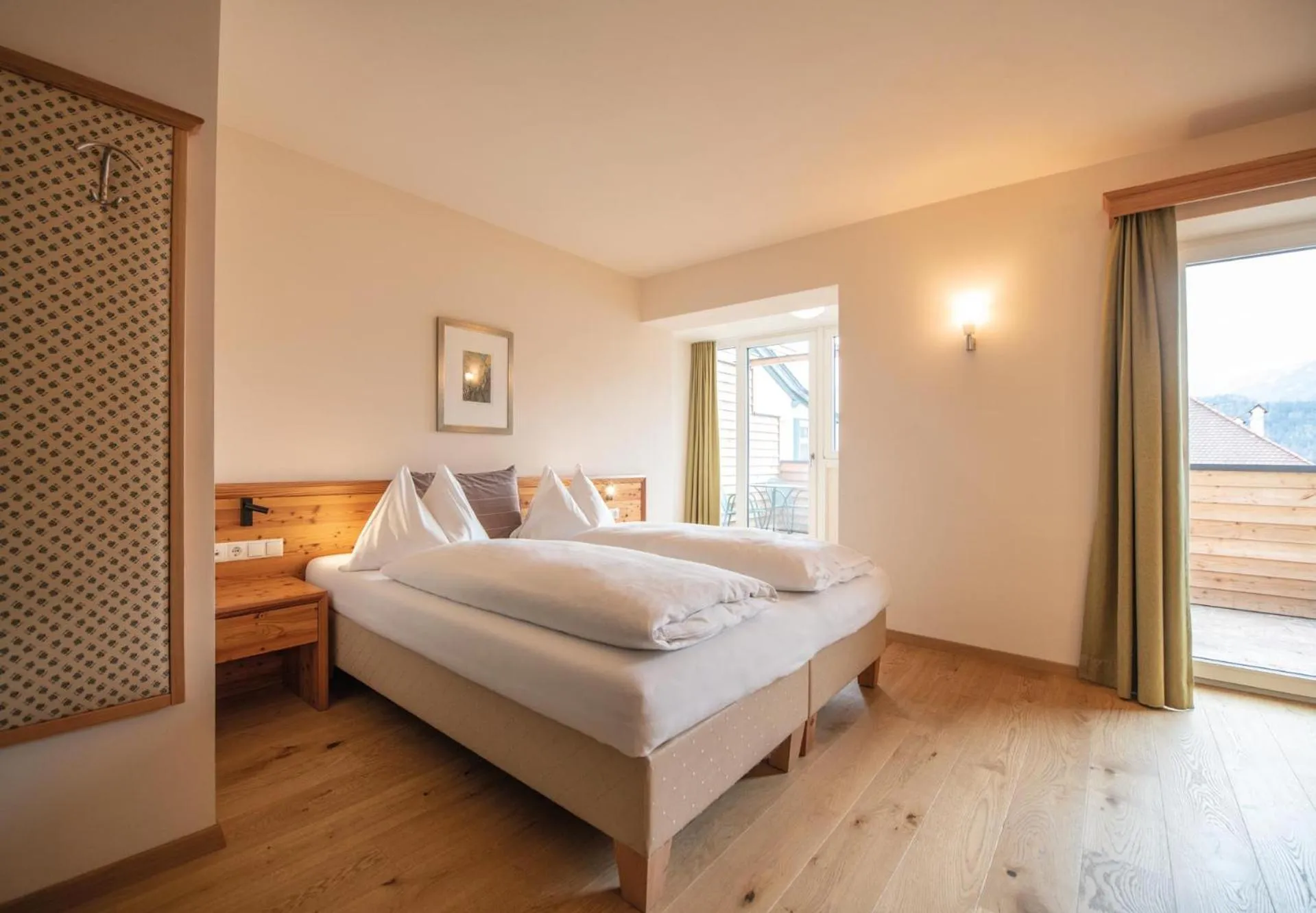 Bedroom, Bed in Hotel Gassenwirt