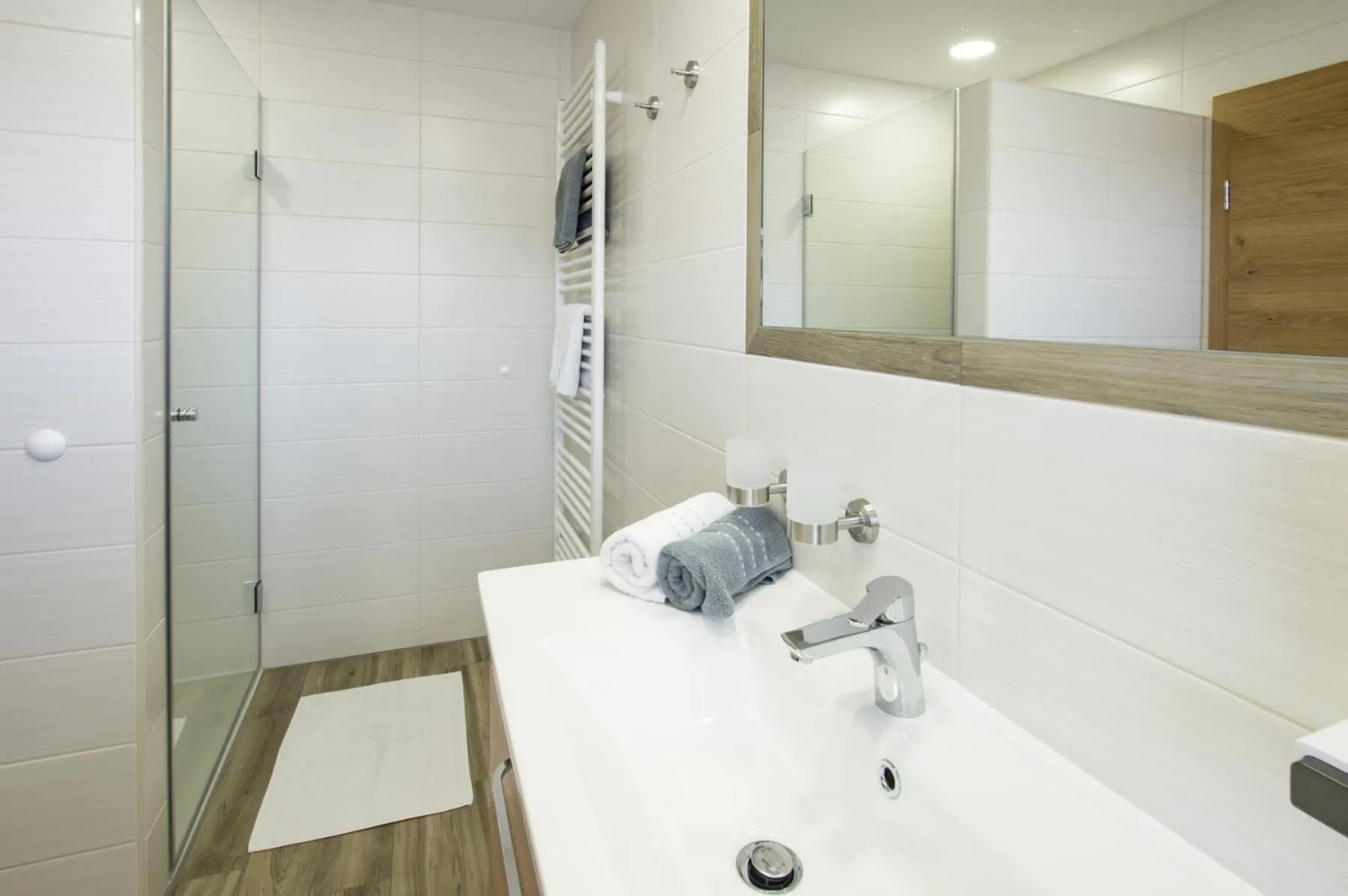 Shower in Ferienhof HINTERSTRASSER