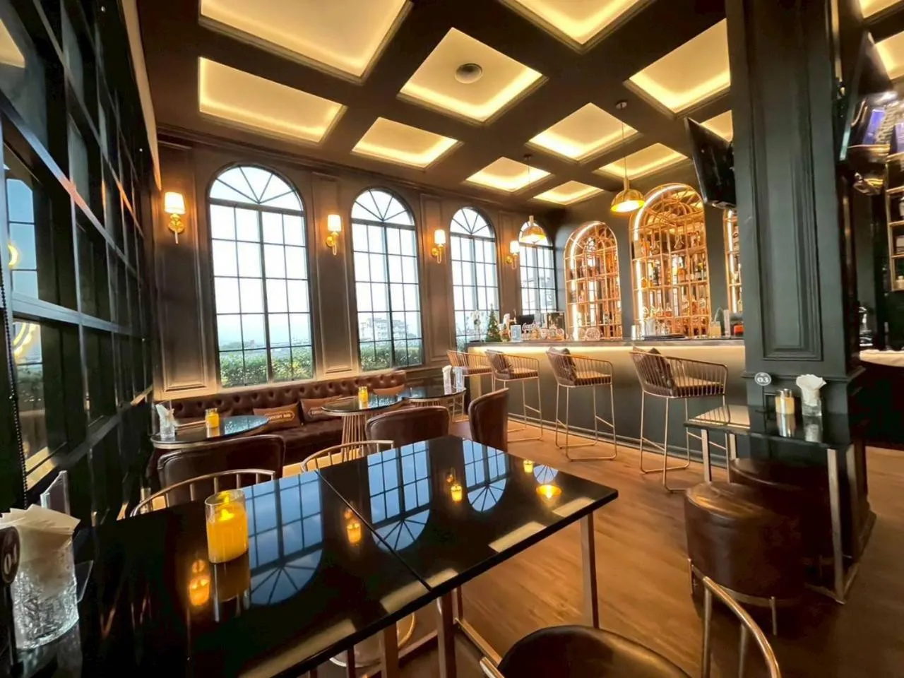 Lounge or bar in Grand Tara Garden Thai Hotel