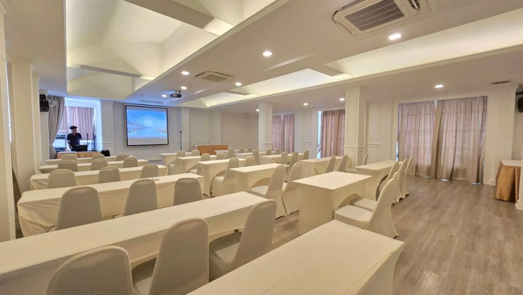 Meeting/conference room in Grand Tara Garden Thai Hotel