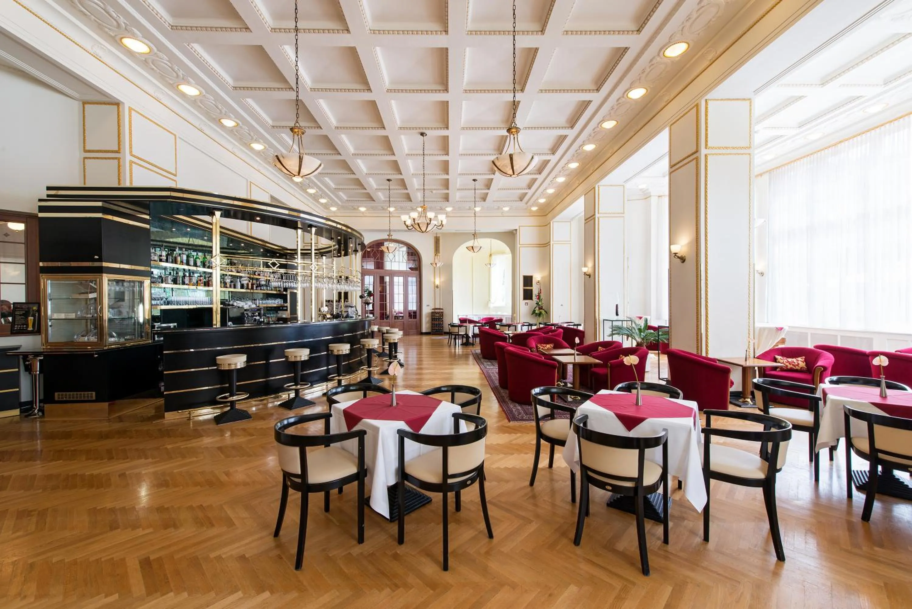 Lounge or bar in Ensana Thermia Palace