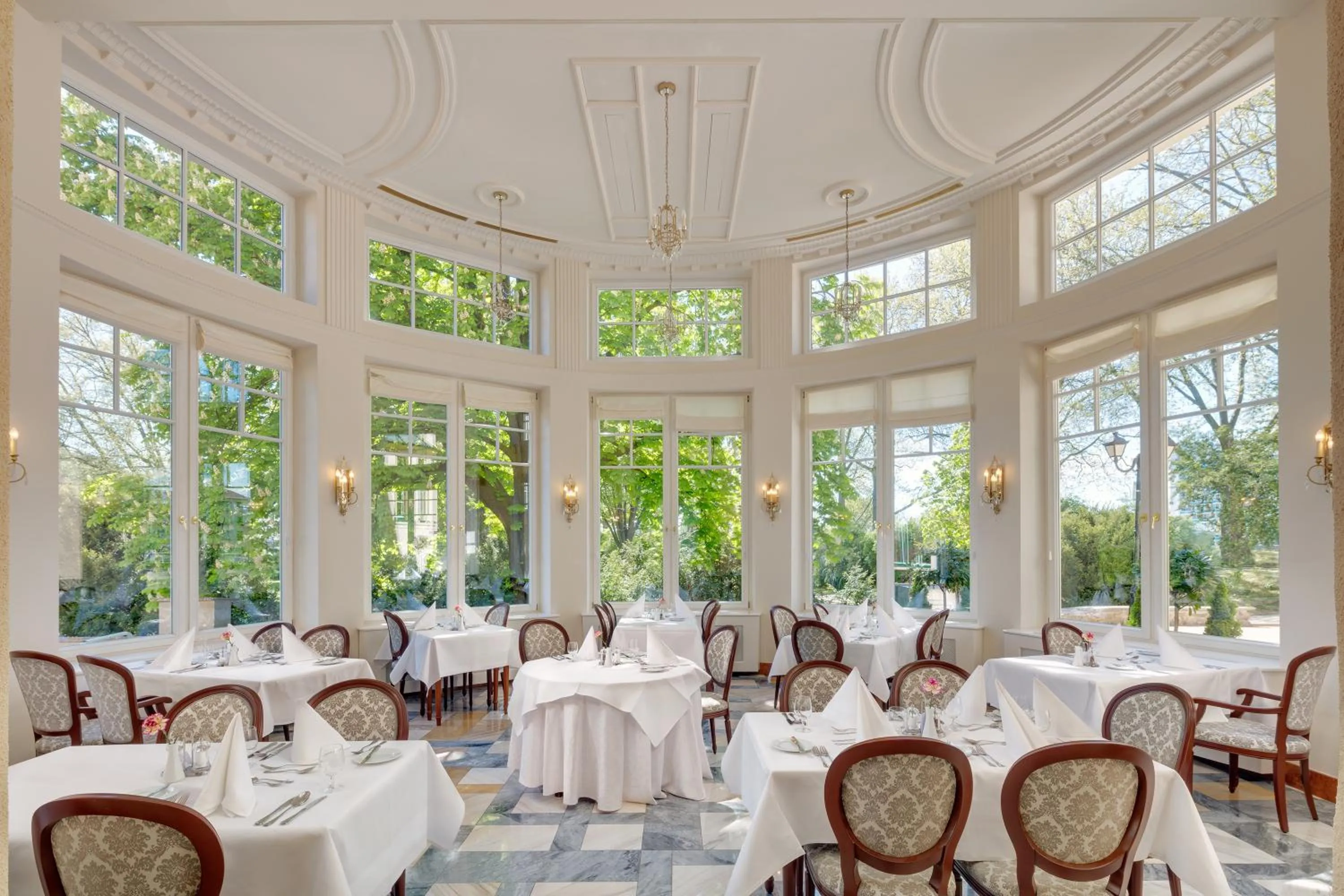 Restaurant/places to eat in Ensana Thermia Palace