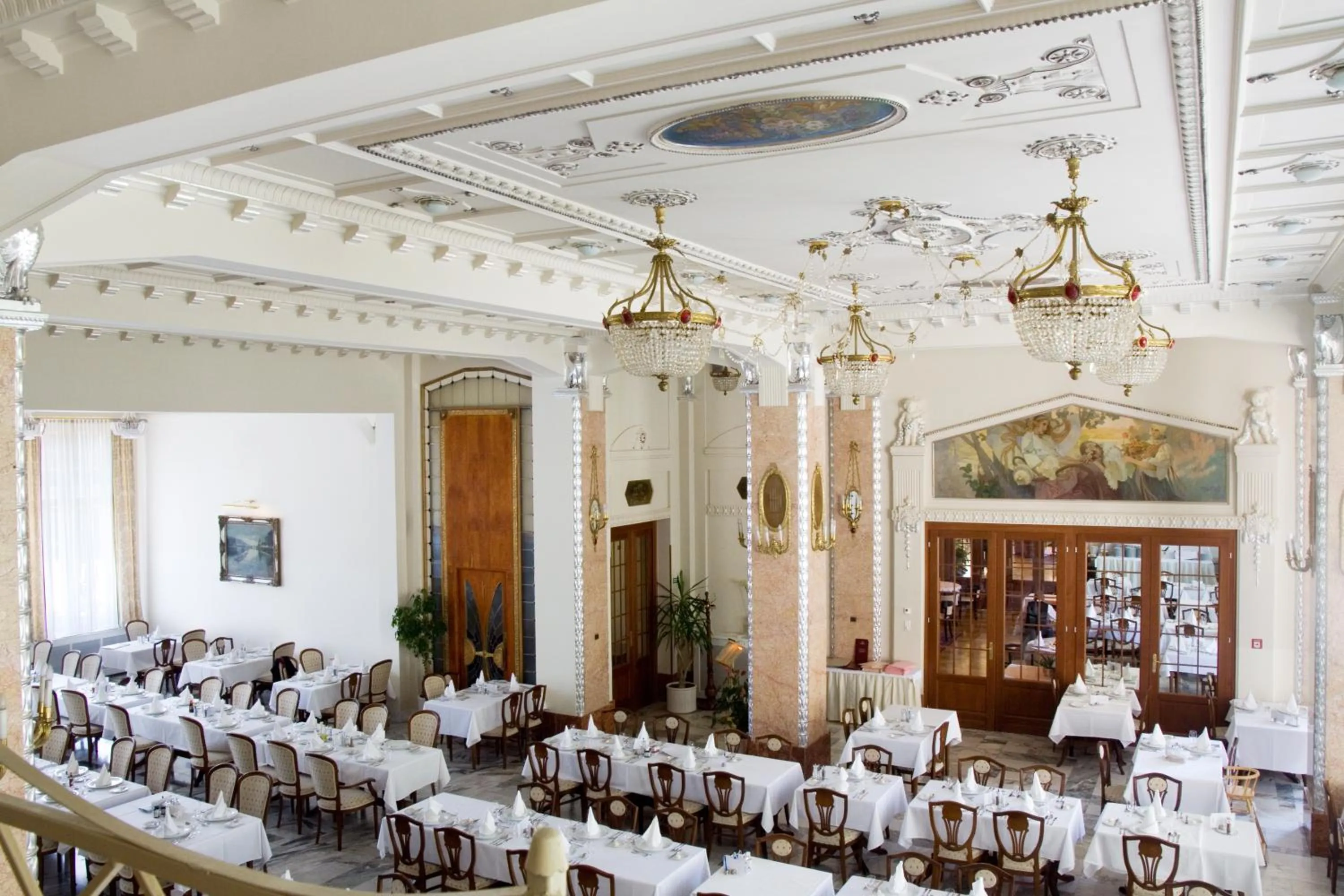 Restaurant/places to eat in Ensana Thermia Palace