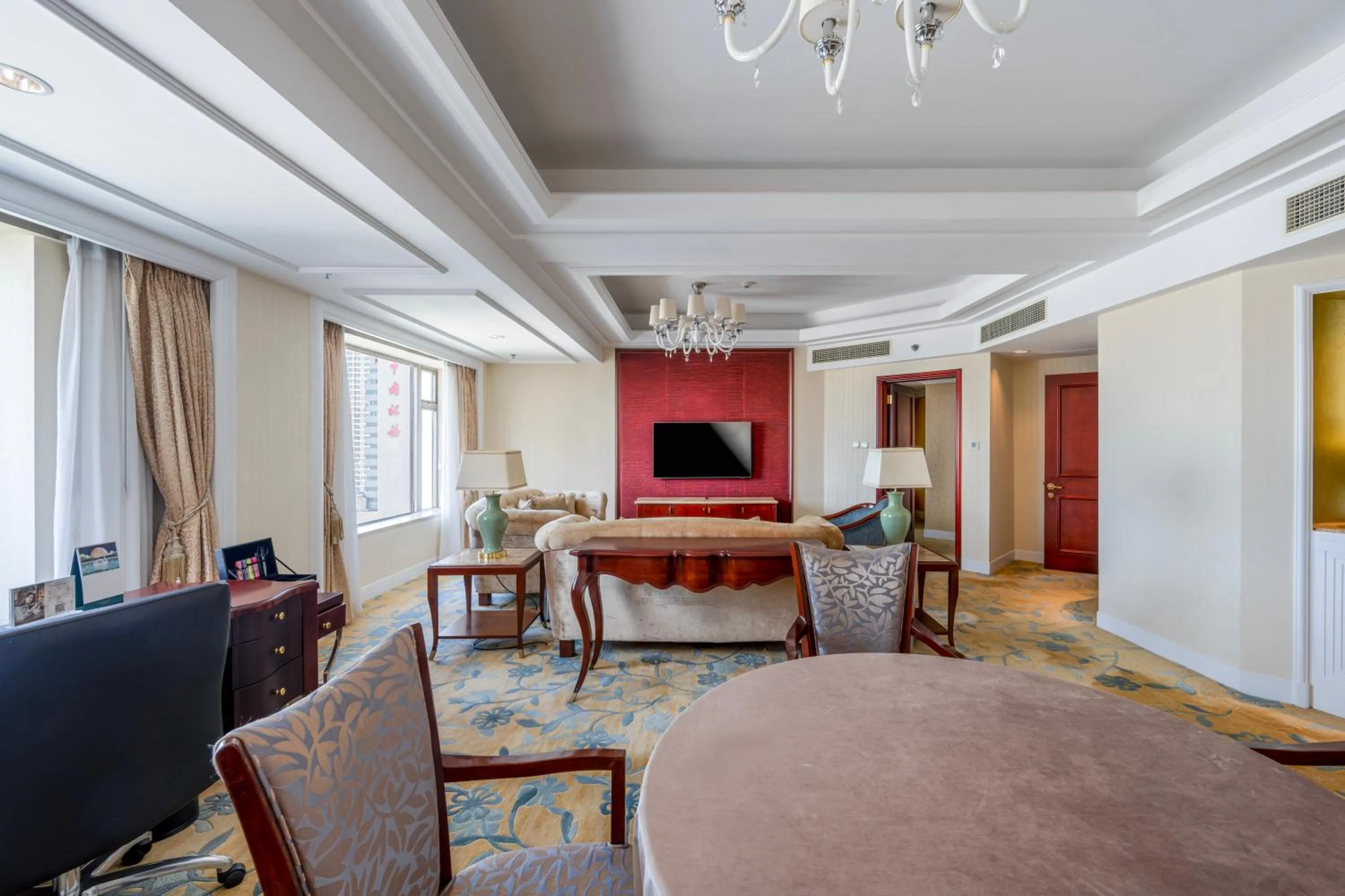 Living room in Shangri-La Wuhan