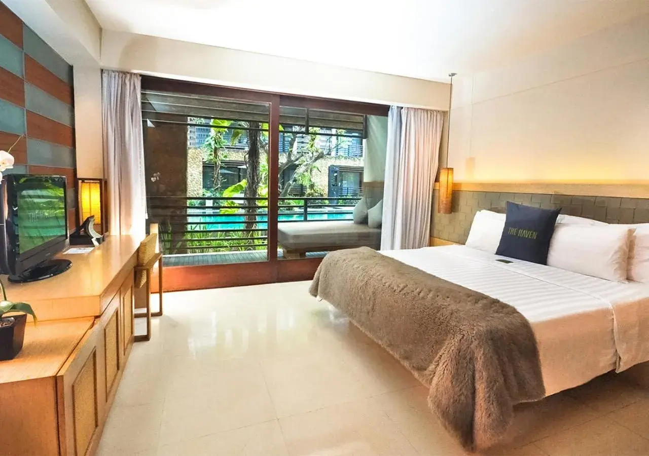 2-Bedroom Suite Pool View with Balcony in THE HAVEN Bali Seminyak 2-Bedroom Suite Pool View with Balcony in THE HAVEN Bali Seminyak