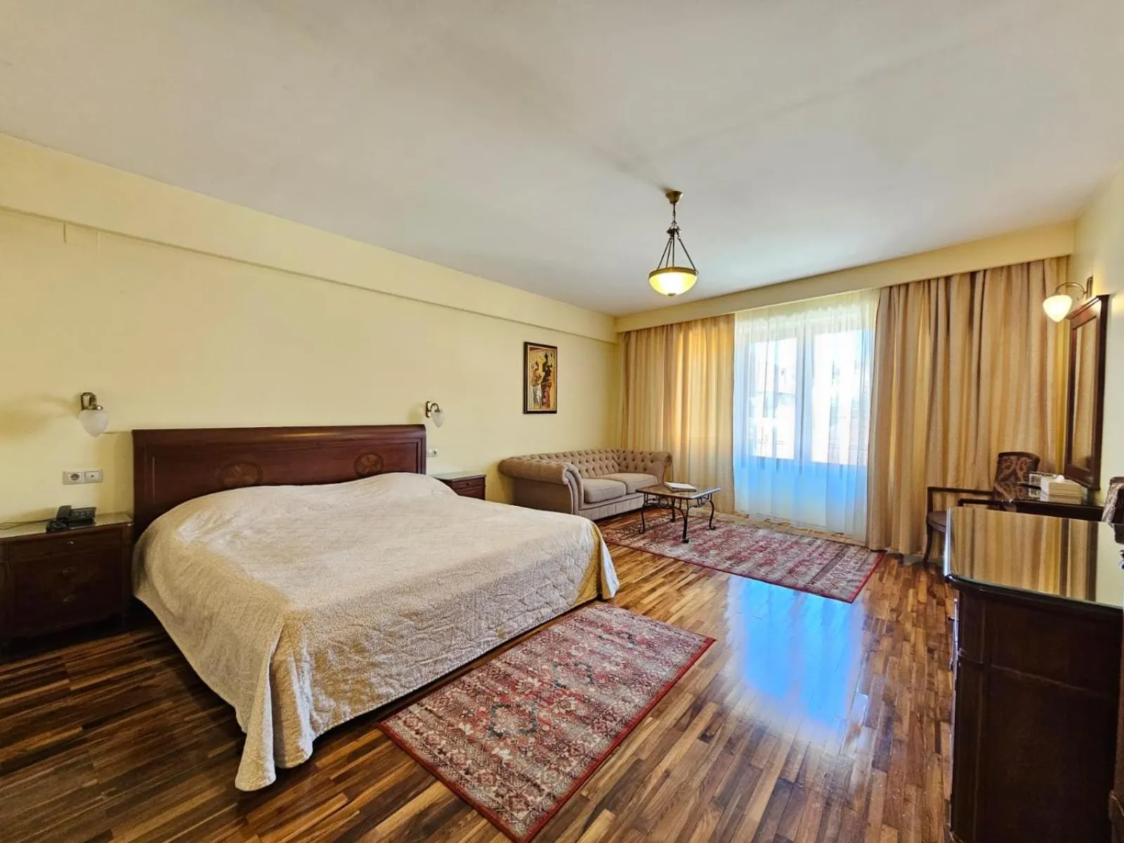 Bed in The Elite - Oradea's Legendary Hotel