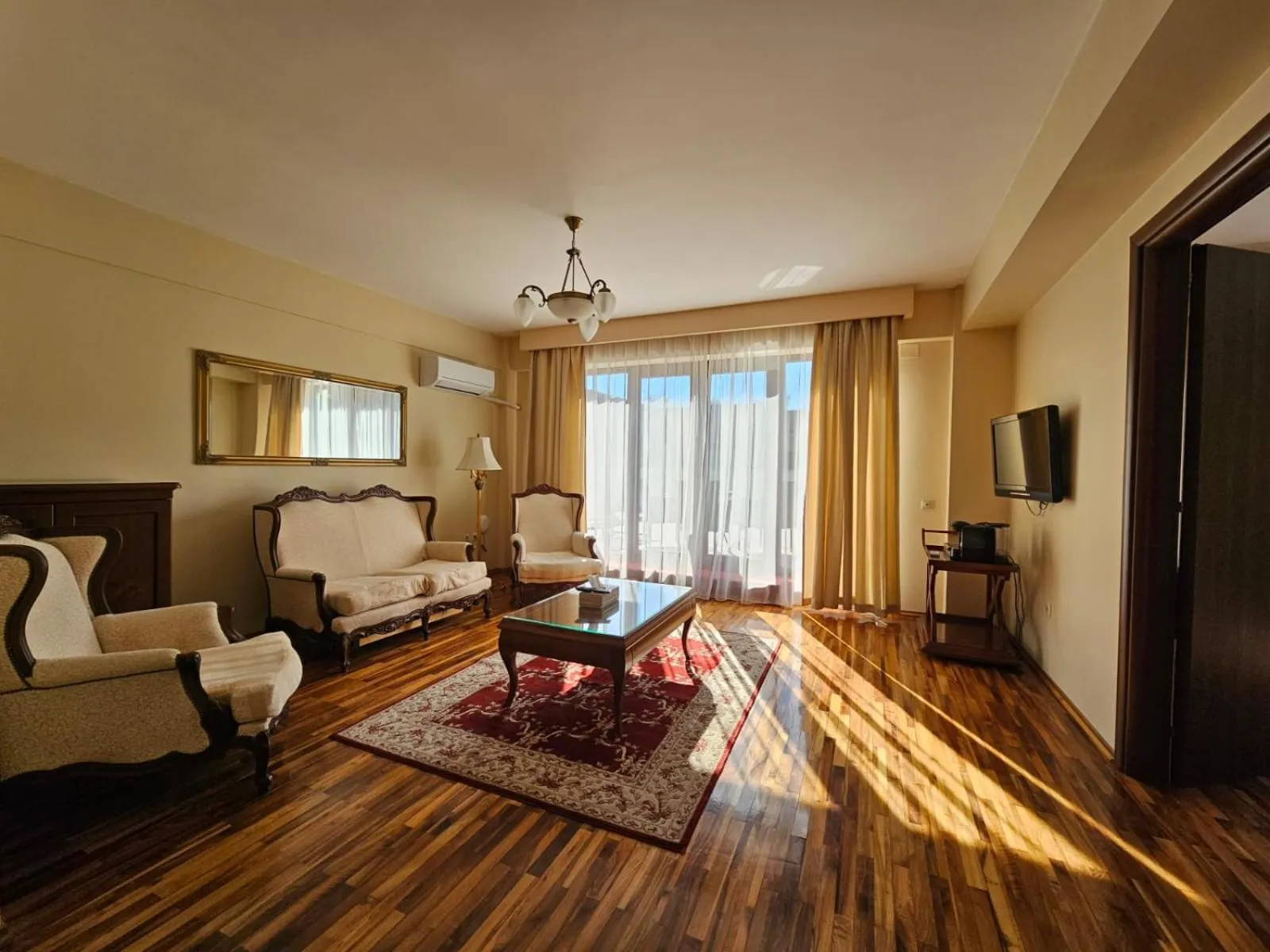 The Elite - Oradea's Legendary Hotel