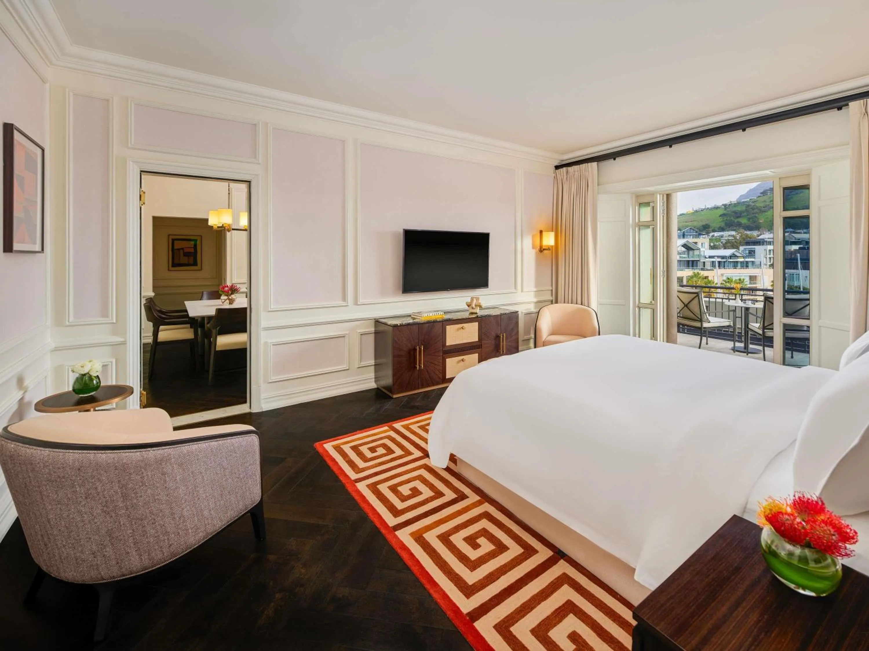 Bedroom, Bed in Cape Grace, A Fairmont Managed Hotel