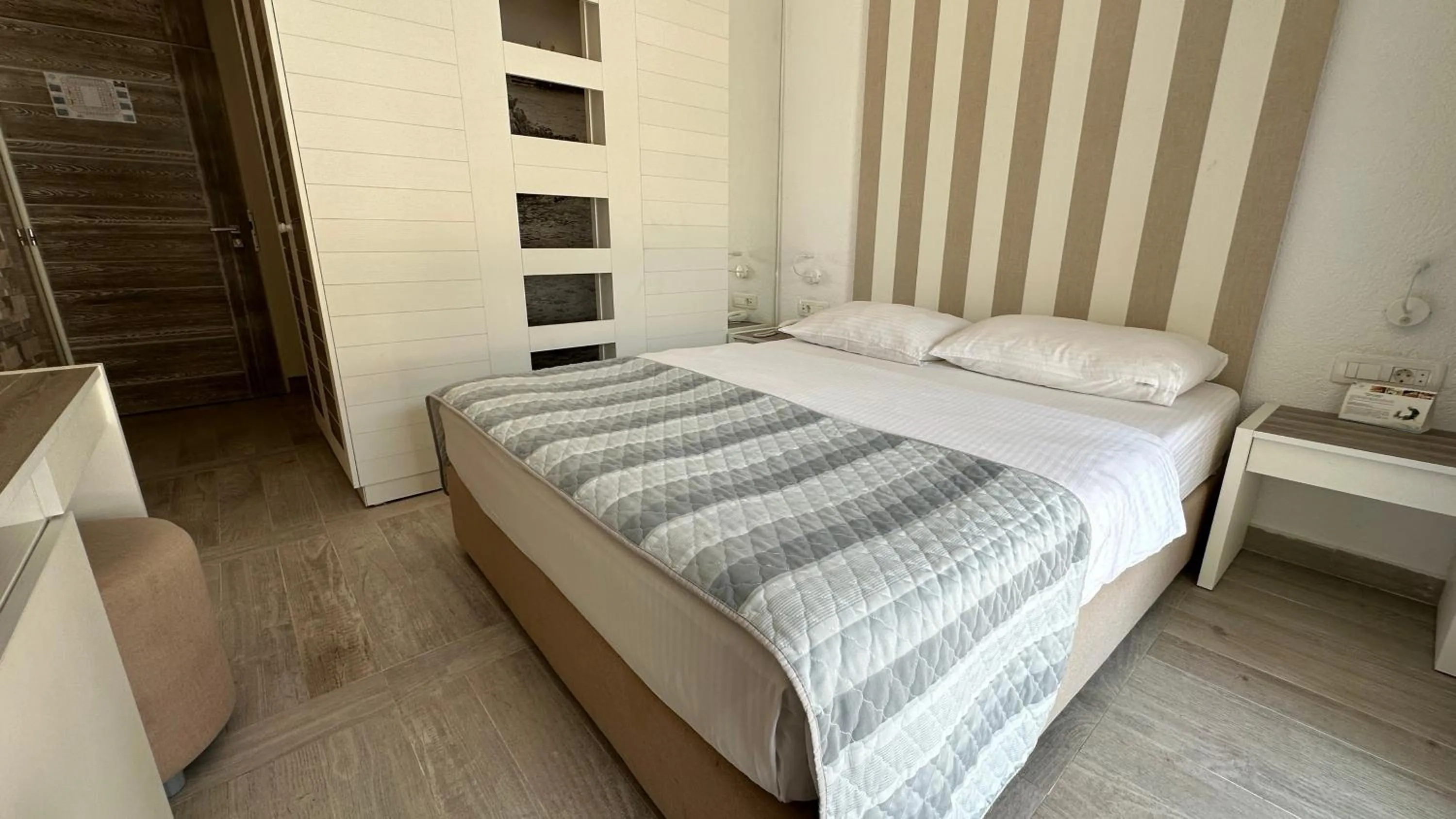 Bedroom, Bed in Hotel Aleksandar