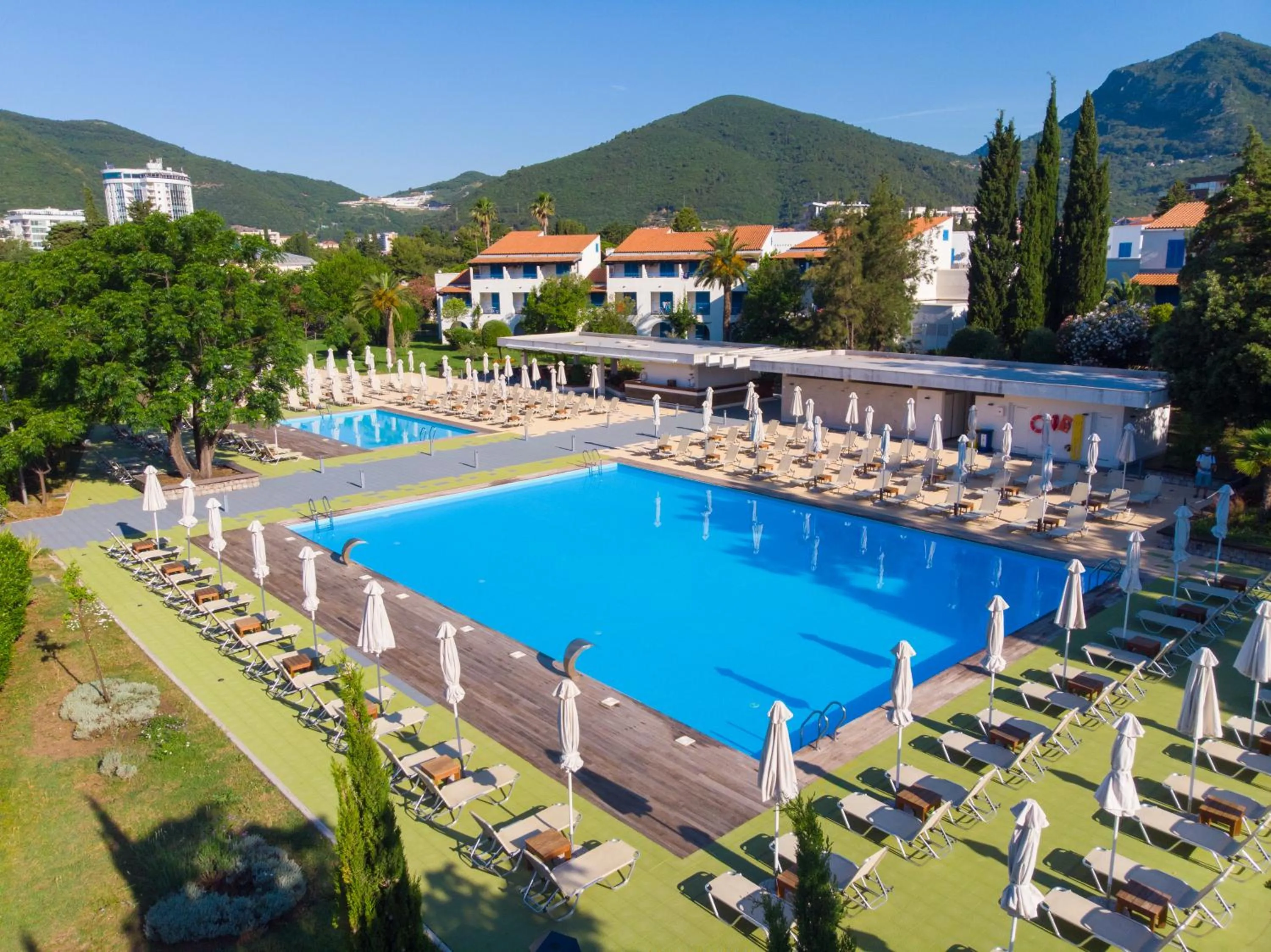 Swimming pool in Hotel Aleksandar