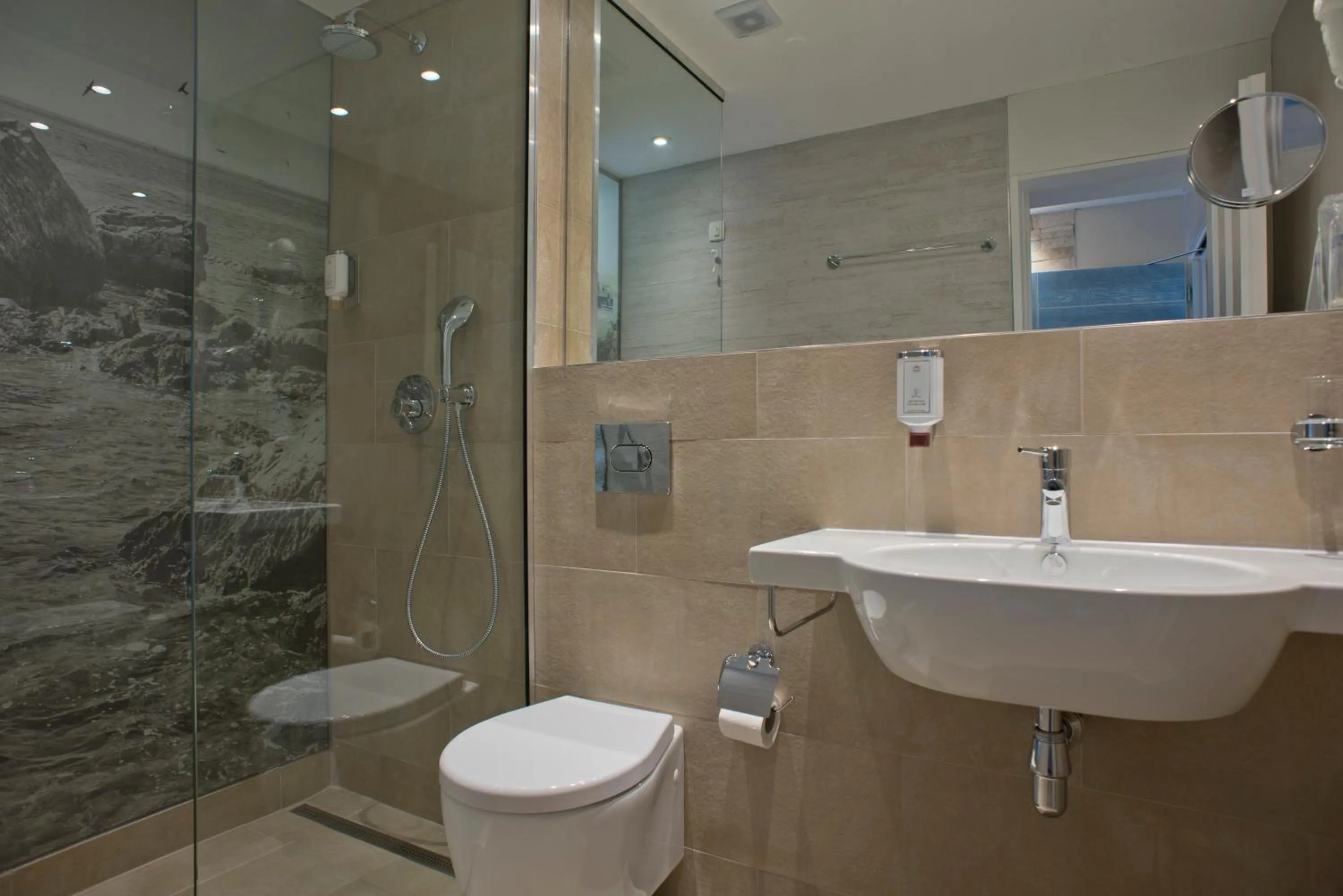 Shower in Hotel Aleksandar