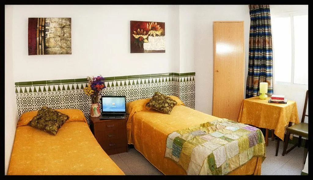 Photo of the whole room, Bed in Hostal Estación