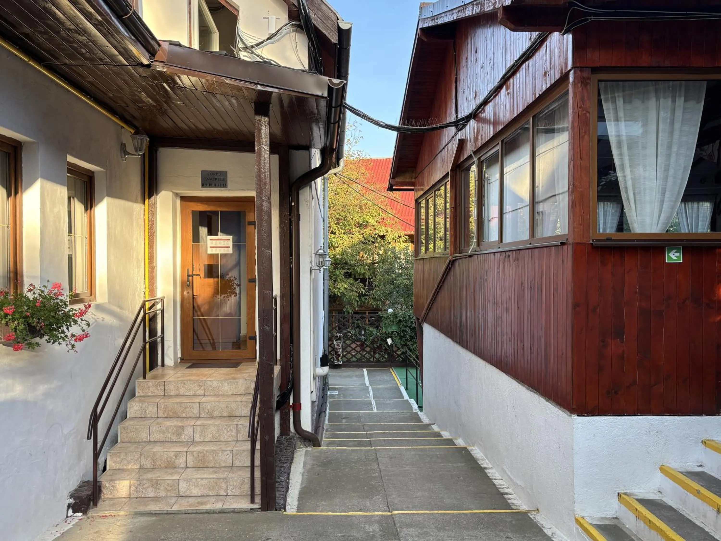 Inner courtyard view in Casa Bazna