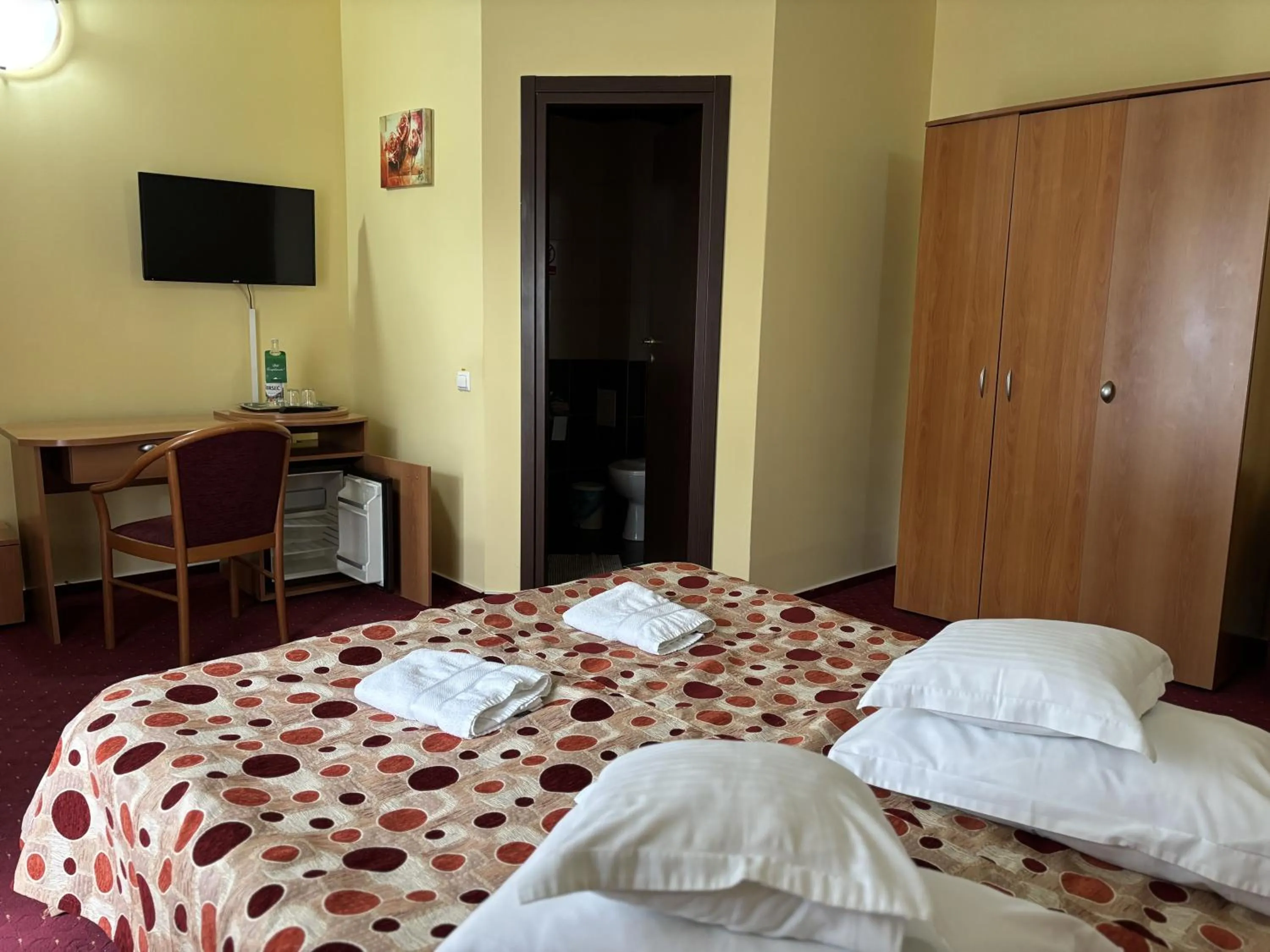 Photo of the whole room, Bed in Casa Bazna