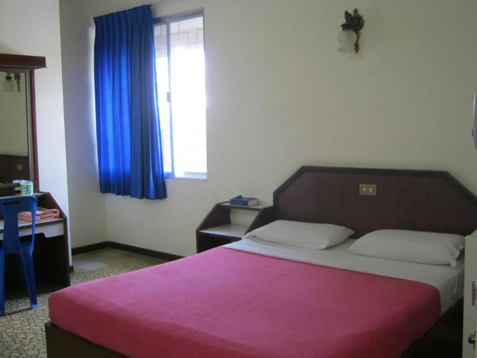 Double Room with Private Bathroom in Ho Fah Hotel Double Room with Private Bathroom in Ho Fah Hotel