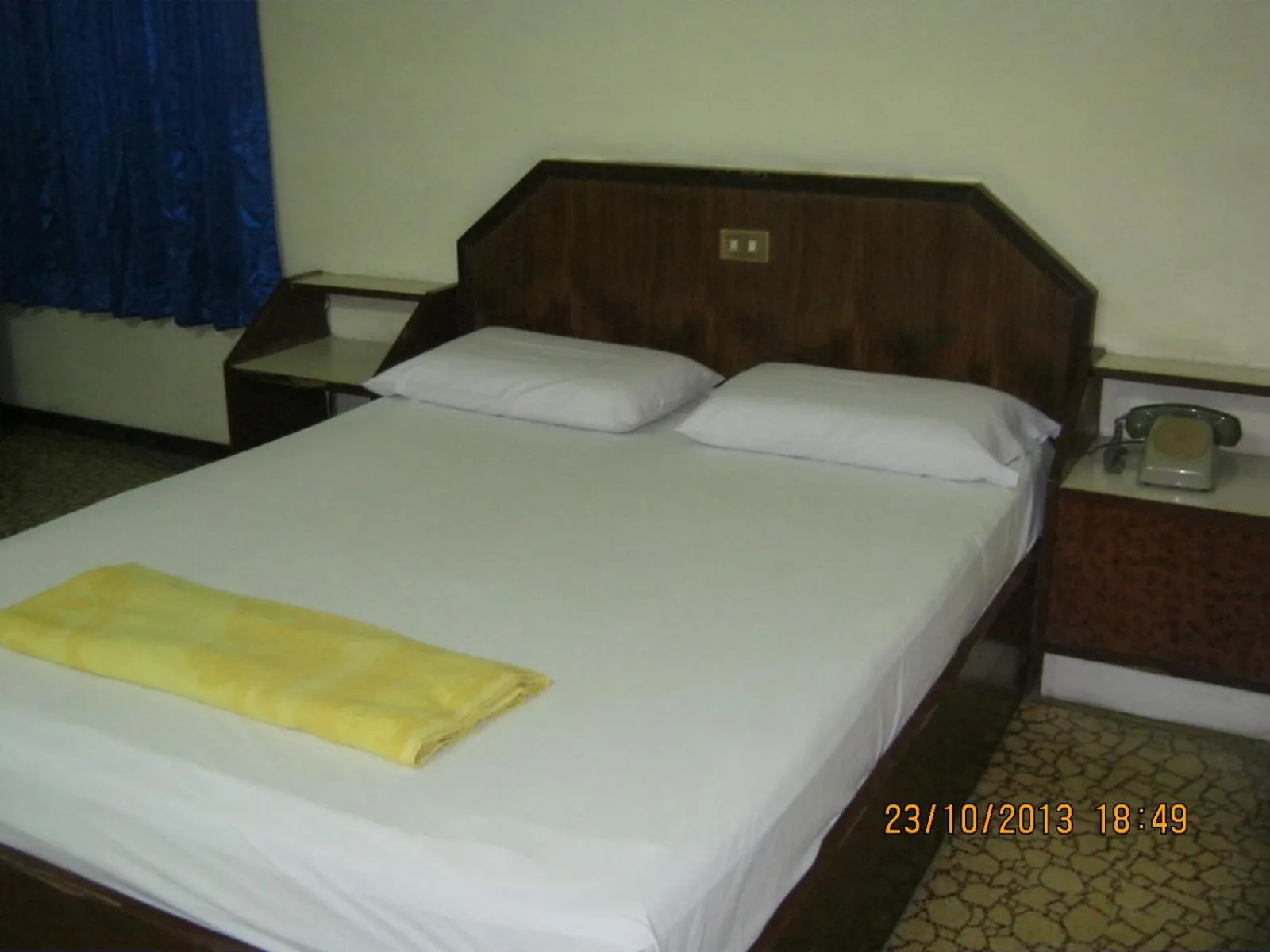 Bed in Ho Fah Hotel