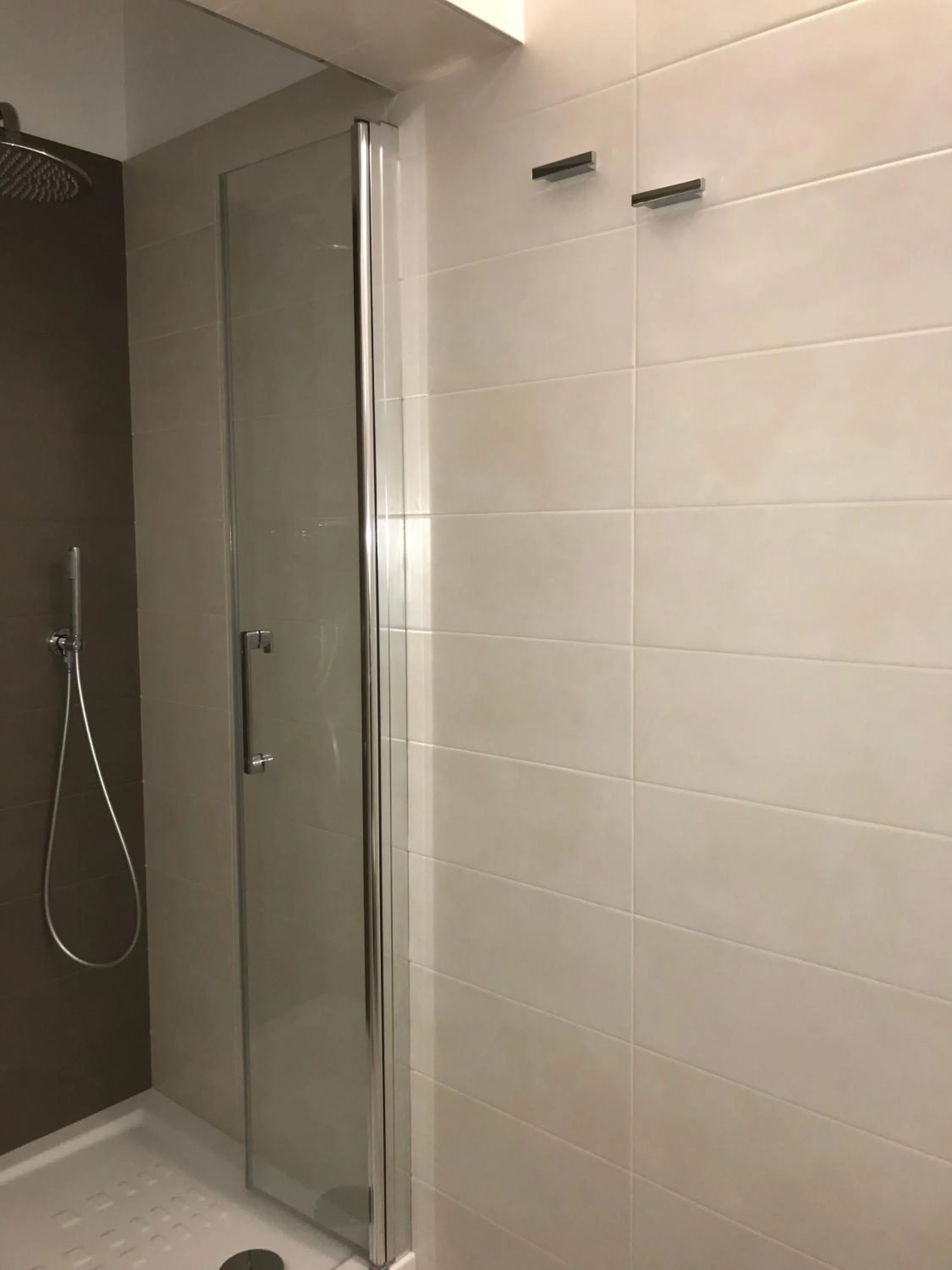 Shower in A due passi dal mare